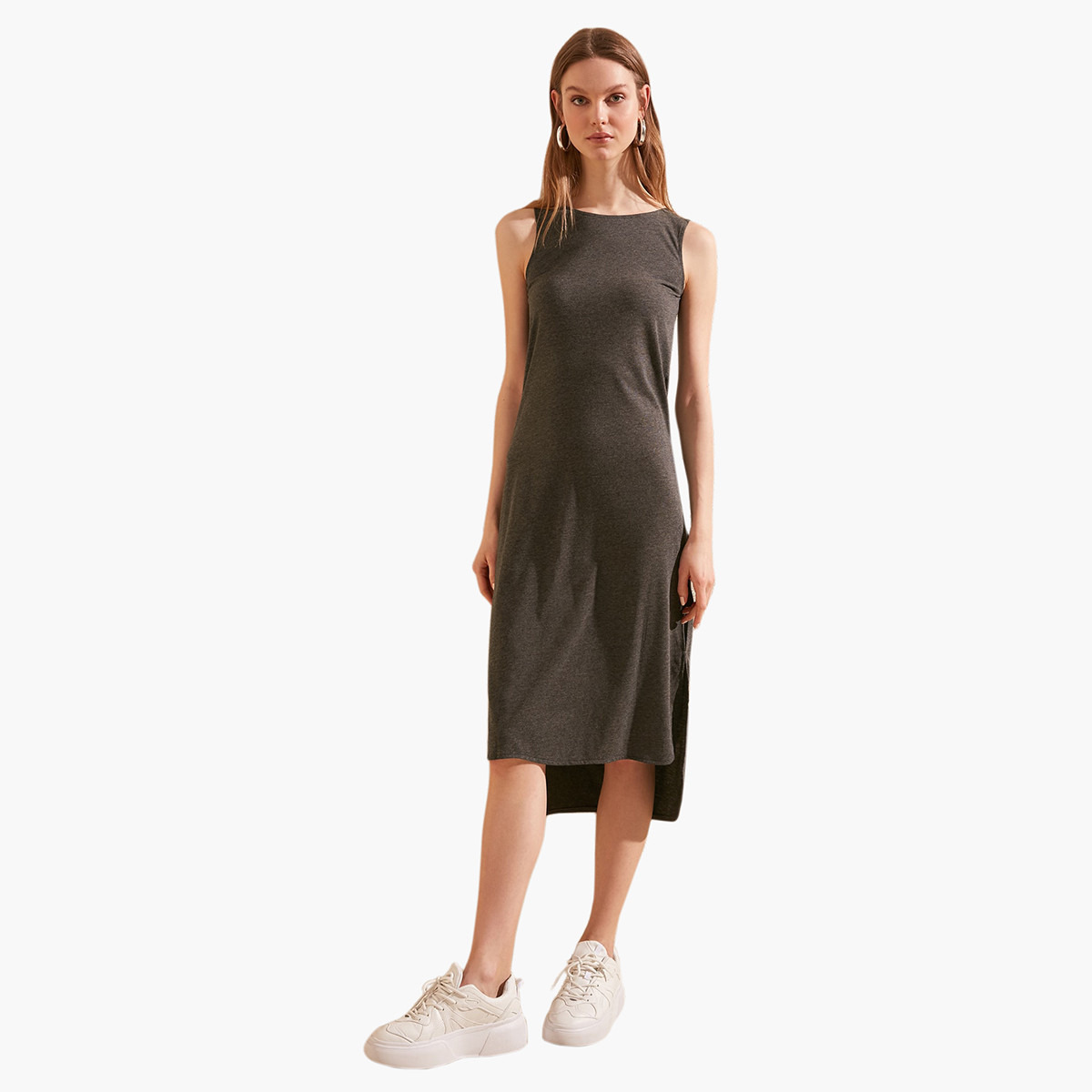 فستان ميدي غير متساو دون أكمام وفتحة جانبية من ترينديول-women-clothing-dresses-image-1