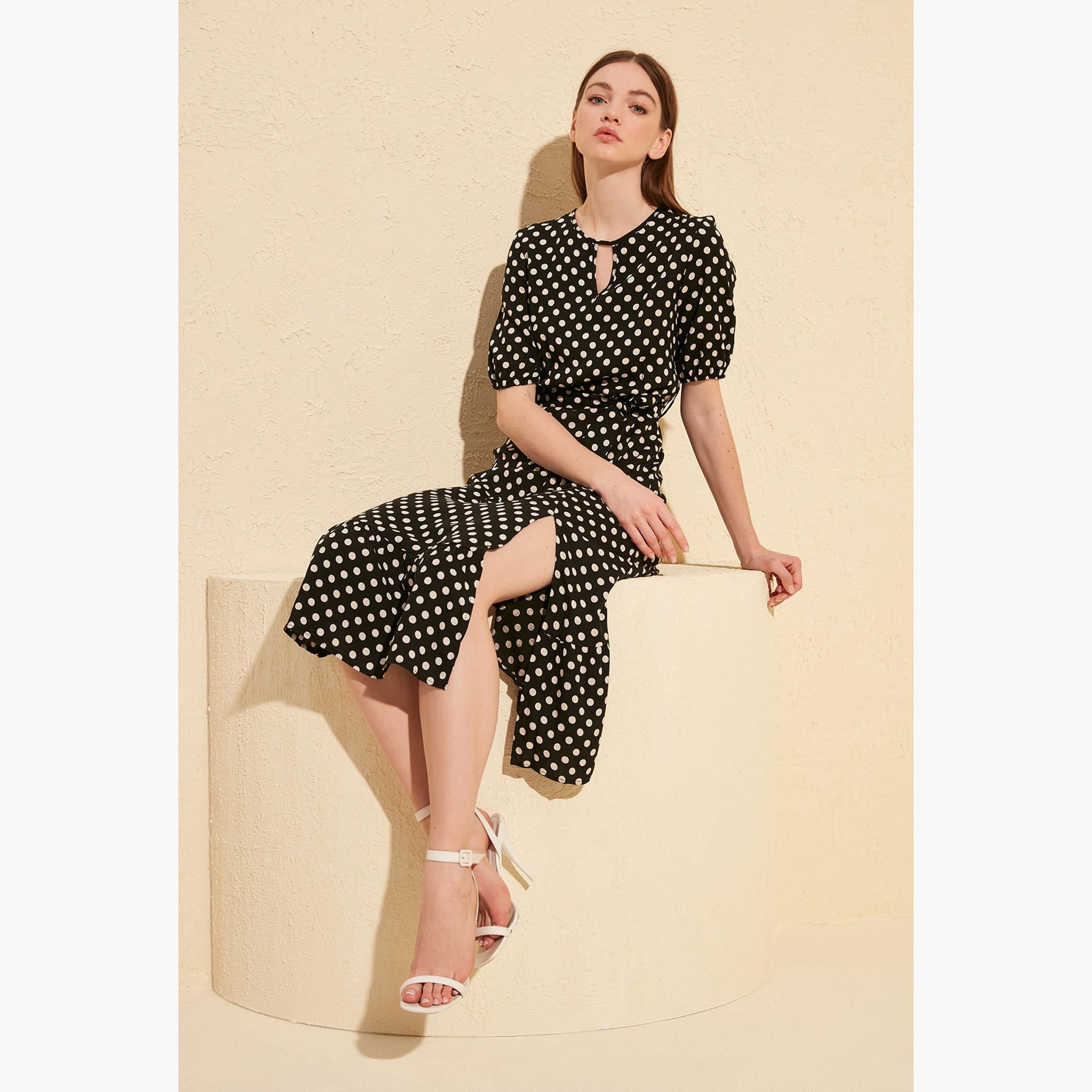 فستان ميدي منقط بفتحة وياقة بفتحة وأكمام باف-women-clothing-dresses-image-8