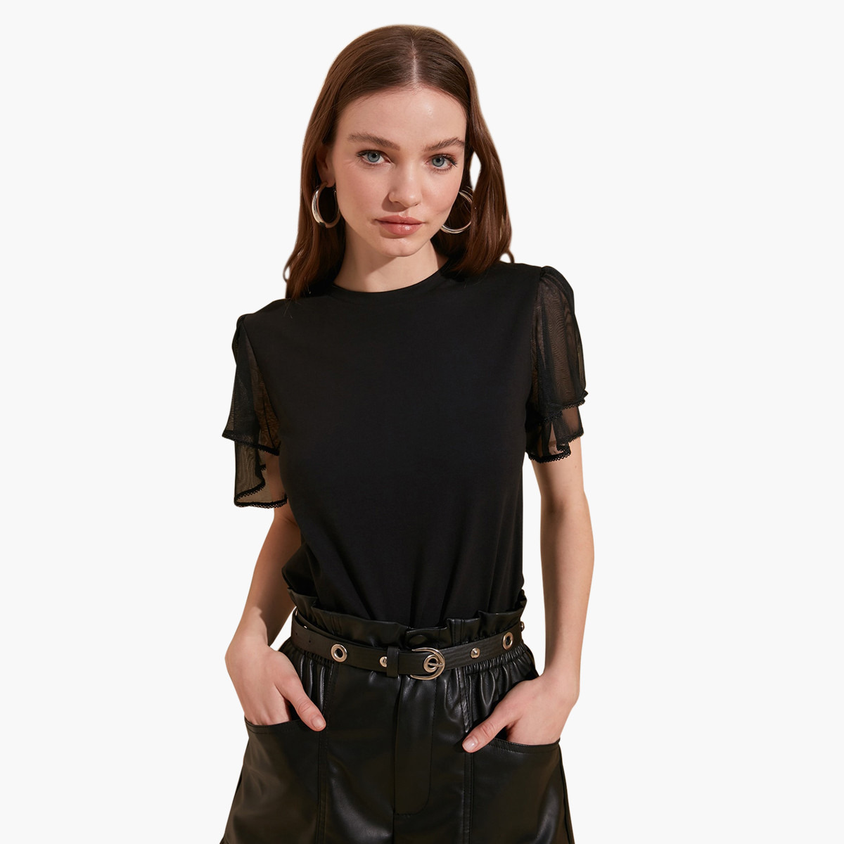 بلوزة سادة بياقة مستديرة وأكمام قصيرة من ترينديول-women-clothing-tshirts-image-2