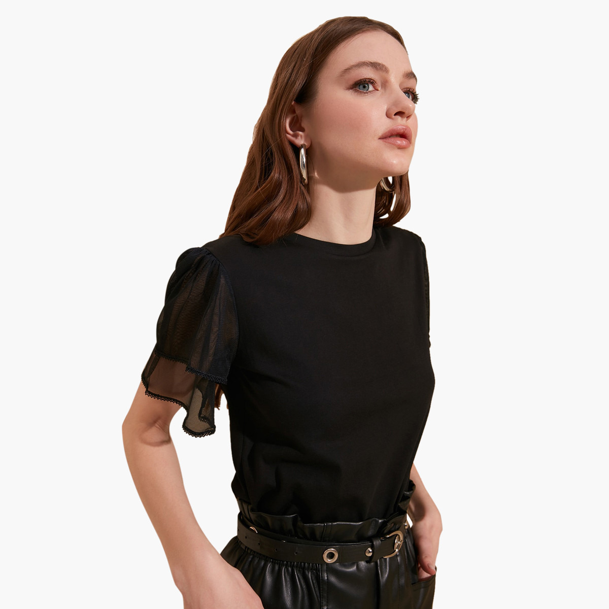 بلوزة سادة بياقة مستديرة وأكمام قصيرة من ترينديول-women-clothing-tshirts-image-3