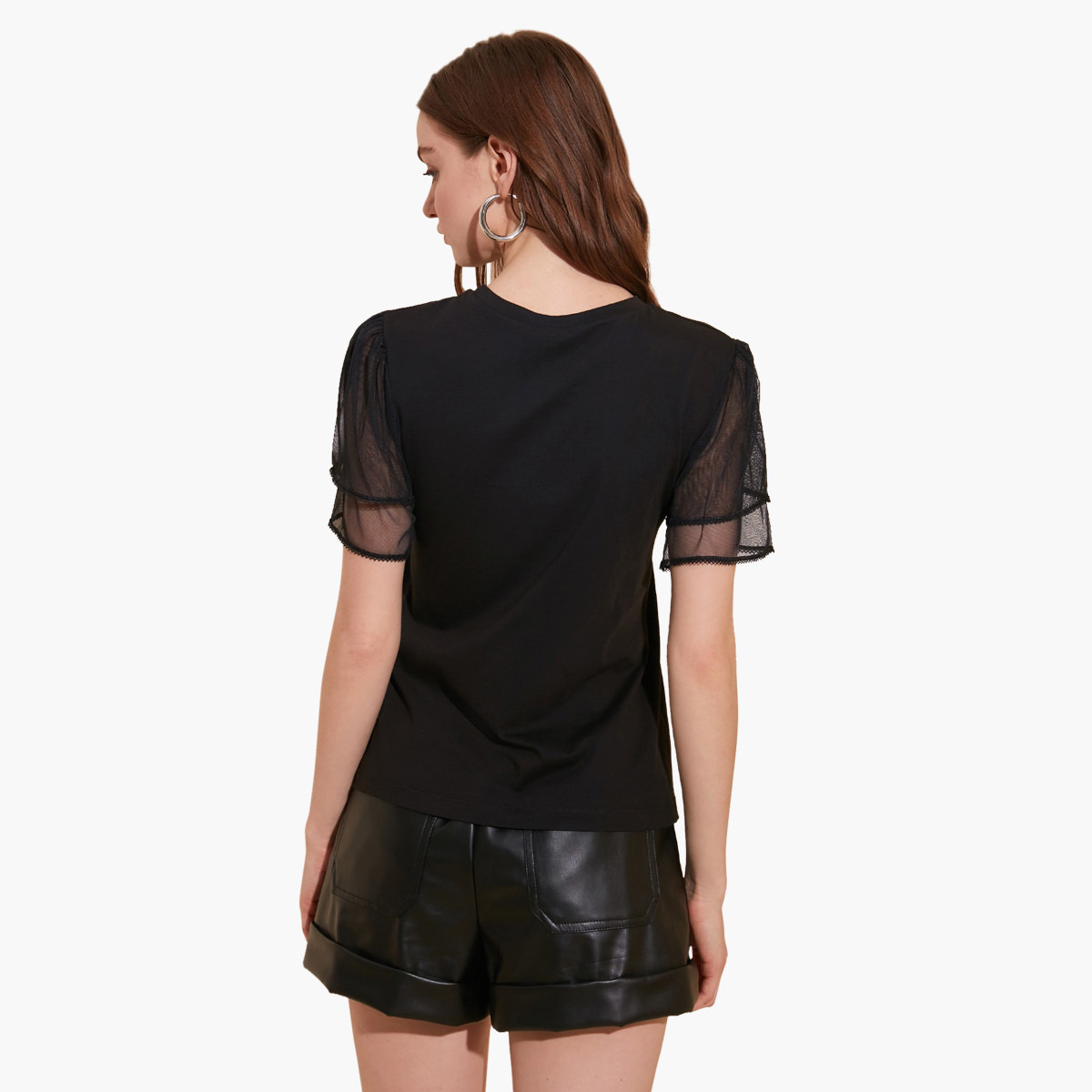 بلوزة سادة بياقة مستديرة وأكمام قصيرة من ترينديول-women-clothing-tshirts-image-4