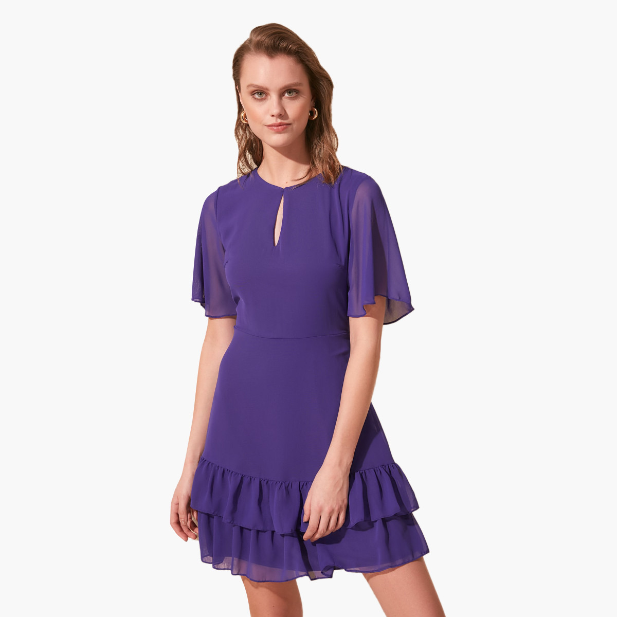 فستان ميني منسدل بتفاصيل كشكش وأكمام لامعة من ترينديول-women-clothing-dresses-image-2