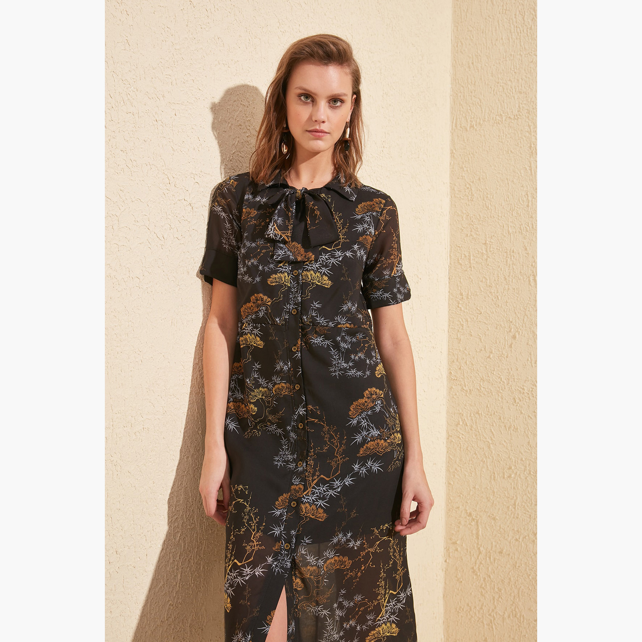 Trendyol Floral Print Midi Shift Dress with Short Sleeves-women-clothing-dresses-image-1