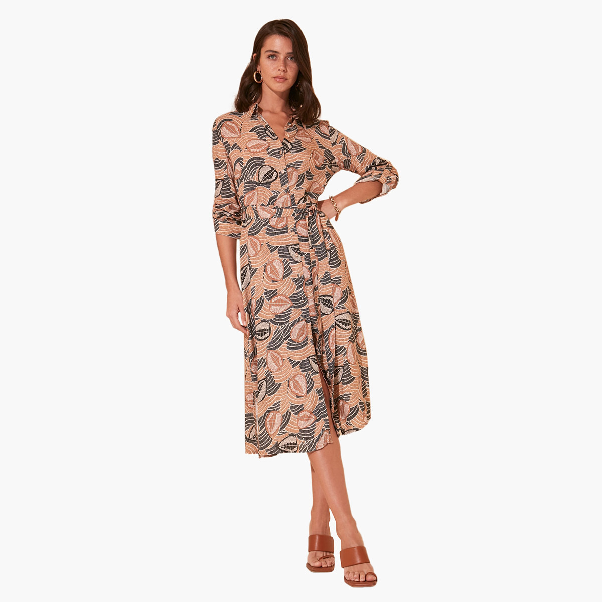فستان واسع متوسط الطول بأكمام 3/4 وياقة عادية وطبعات من ترينديول-women-clothing-dresses-image-4