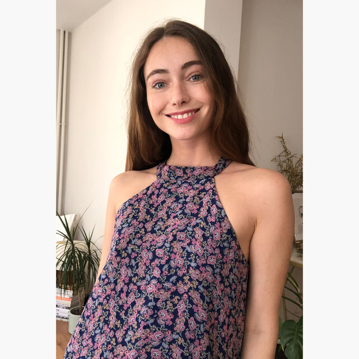 فستان طويل دون أكمام بفتحة جانبية وطبعات من ترينديول-women-clothing-dresses-image-5