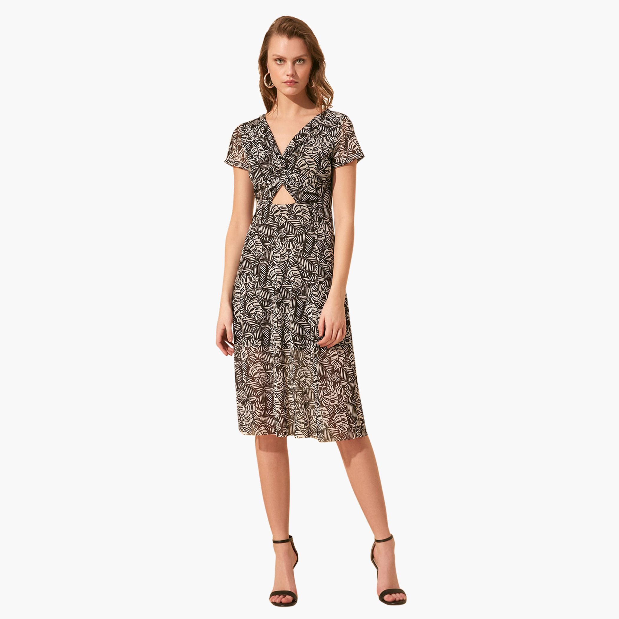 Trendyol Floral Print Midi Shift Dress with Short Sleeves-women-clothing-dresses-image-1
