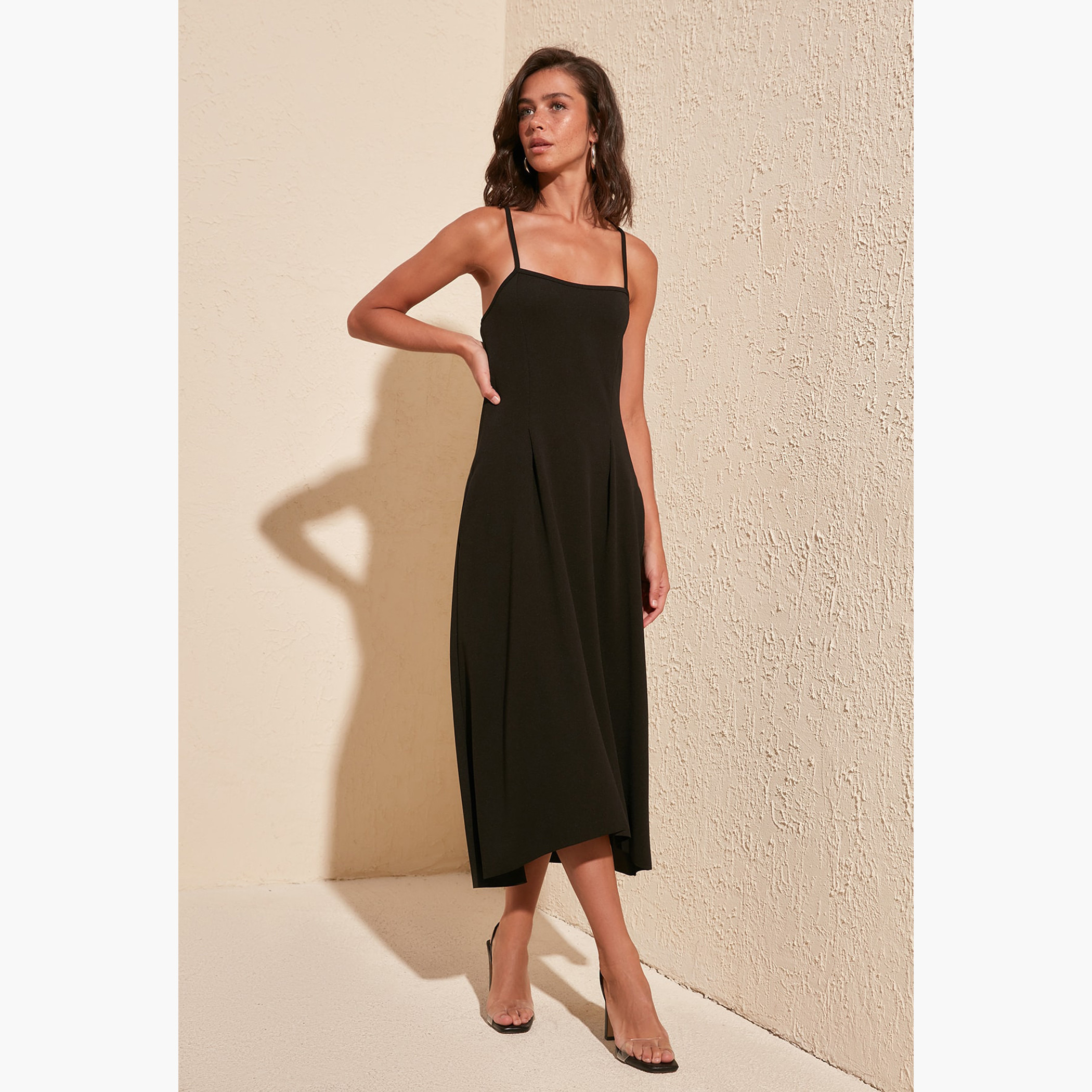 فستان ميدي ايه لاين بأشرطة وتفاصيل متشابكة من الخلف من ترينديول-women-clothing-dresses-image-3