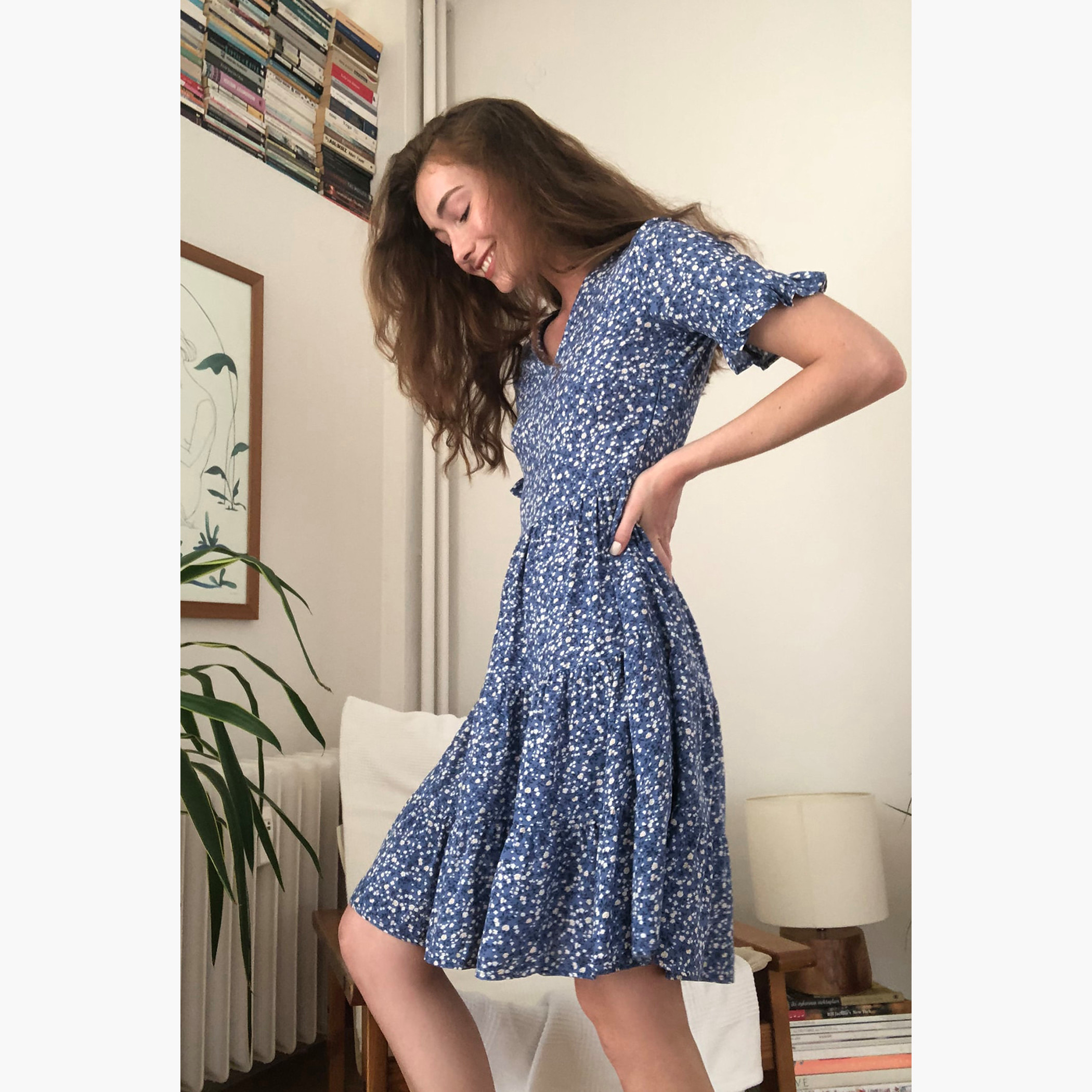 فستان قصير شكل إيه لاين بياقة V وأكمام قصيرة وطبعات من ترينديول-women-clothing-dresses-image-4