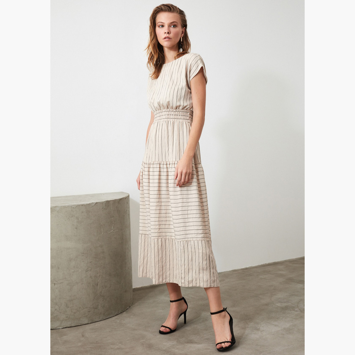 فستان طويل مخطط بأكمام متصلة من ترينديول-women-clothing-dresses-image-1