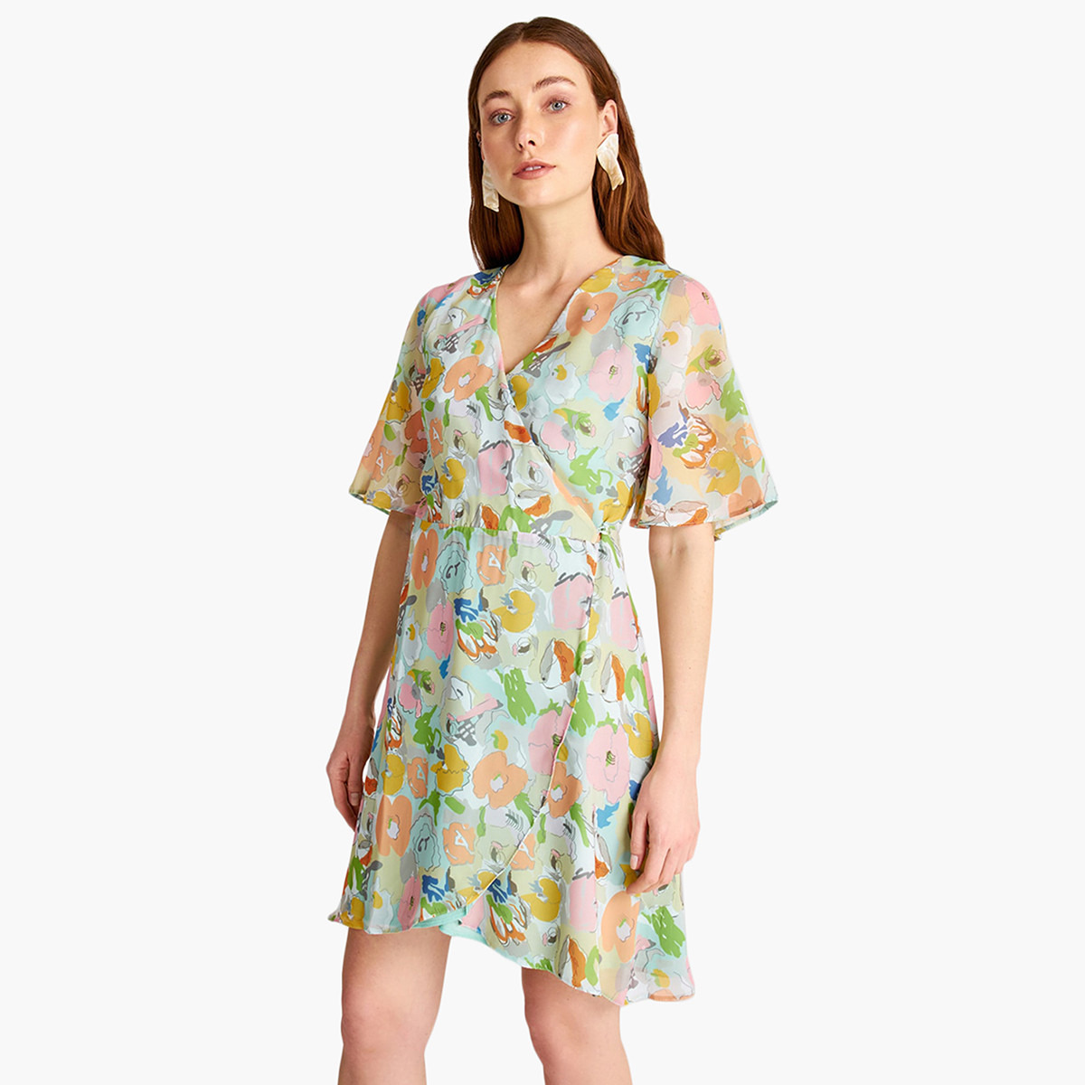 فستان قصير واسع بياقة V وأكمام قصيرة و طبعات أزهار من ترينديول-women-clothing-dresses-image-1