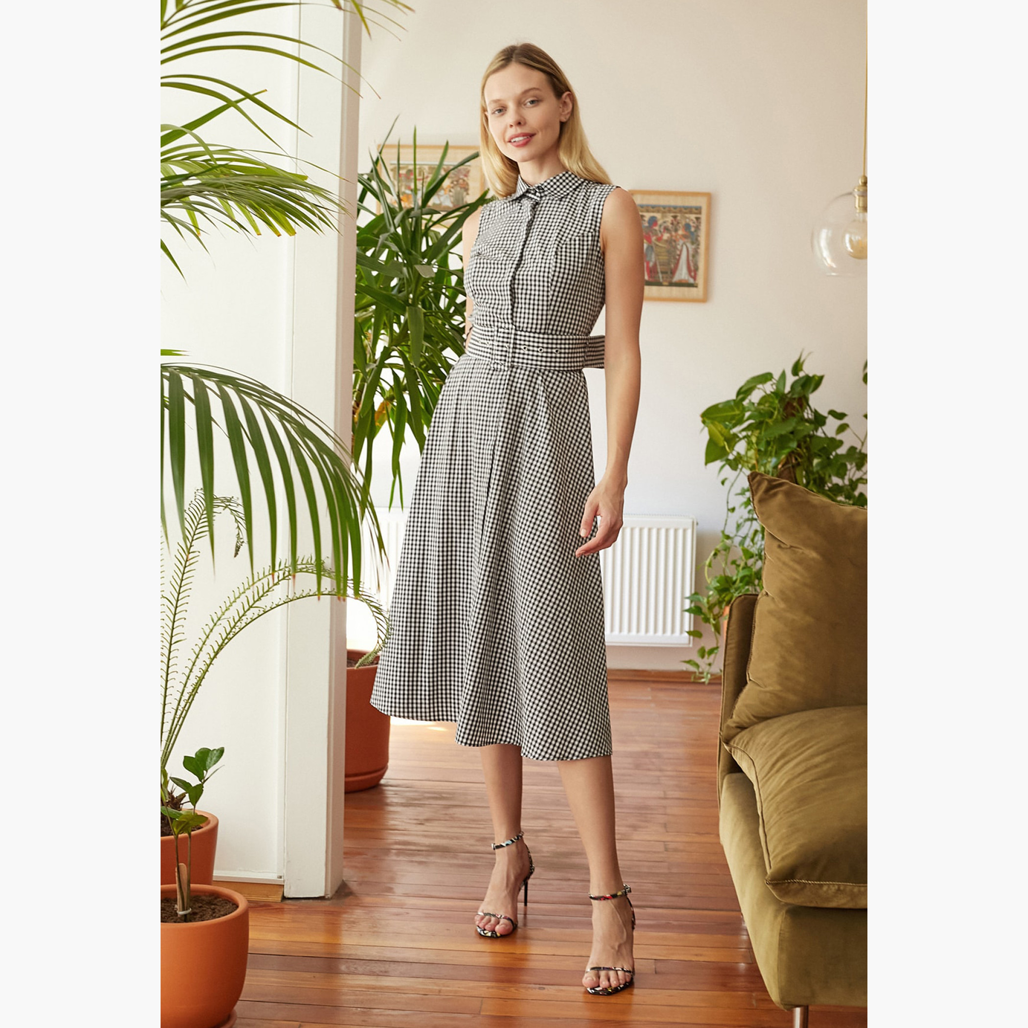 Trendyol Checked Sleeveless Midi A-line Dress with Collar and Belt-women-clothing-dresses-image-3