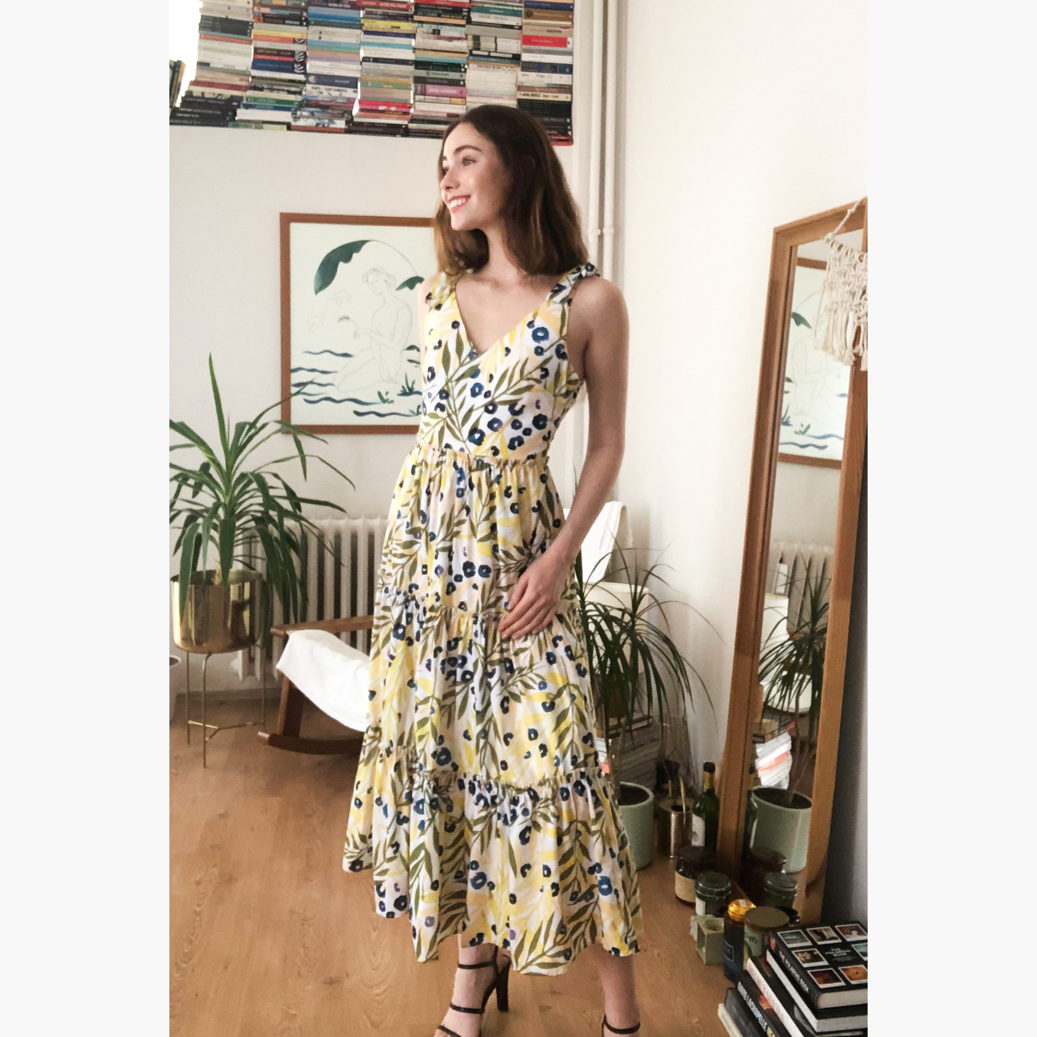 فستان ميدي دون أكمام بتفاصيل رباط وطبعات أزهار من ترينديول-women-clothing-dresses-image-1