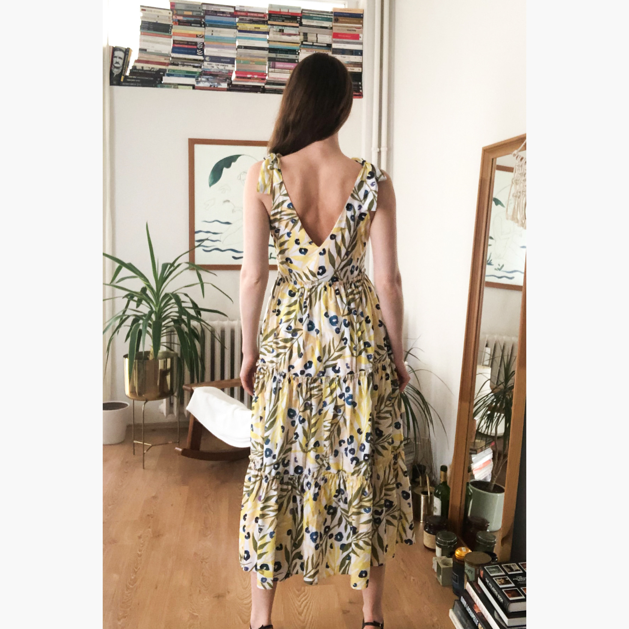فستان ميدي دون أكمام بتفاصيل رباط وطبعات أزهار من ترينديول-women-clothing-dresses-image-3