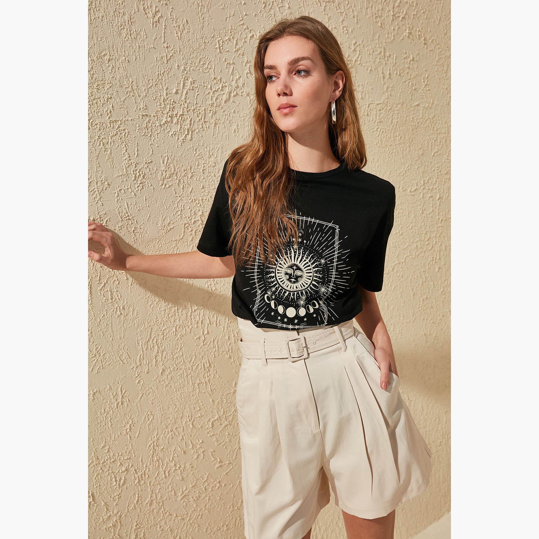 Trendyol Graphic Print T-shirt with Crew Neck and Short Sleeves-women-clothing-tshirts-image-4