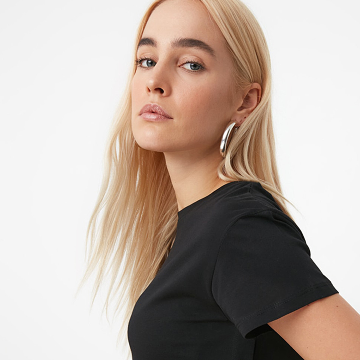 Trendyol Women Cotton Solid Black T-Shirt-women-clothing-tshirts-image-4