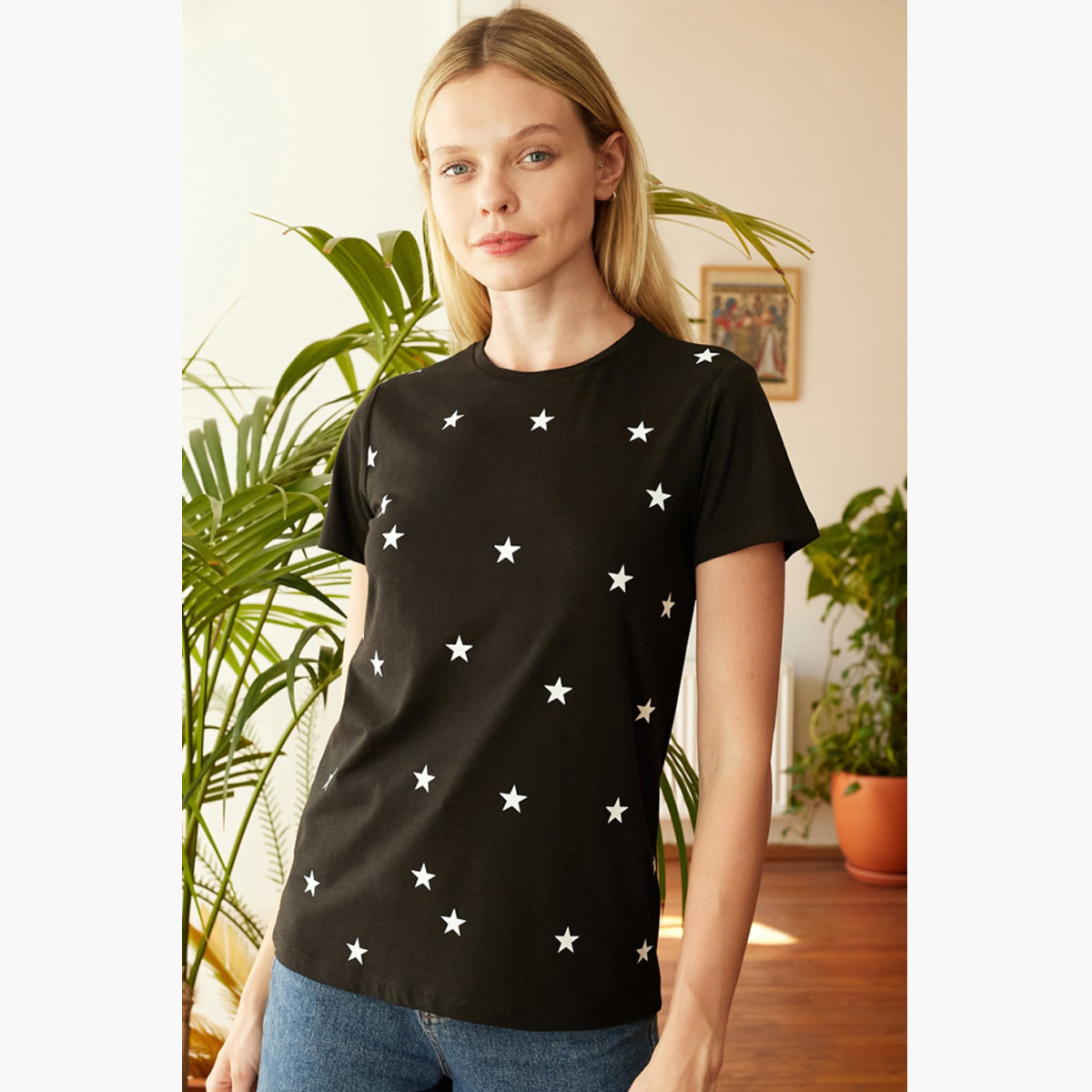 Trendyol Star Print T-shirt with Crew Neck and Short Sleeves-women-clothing-tshirts-image-1