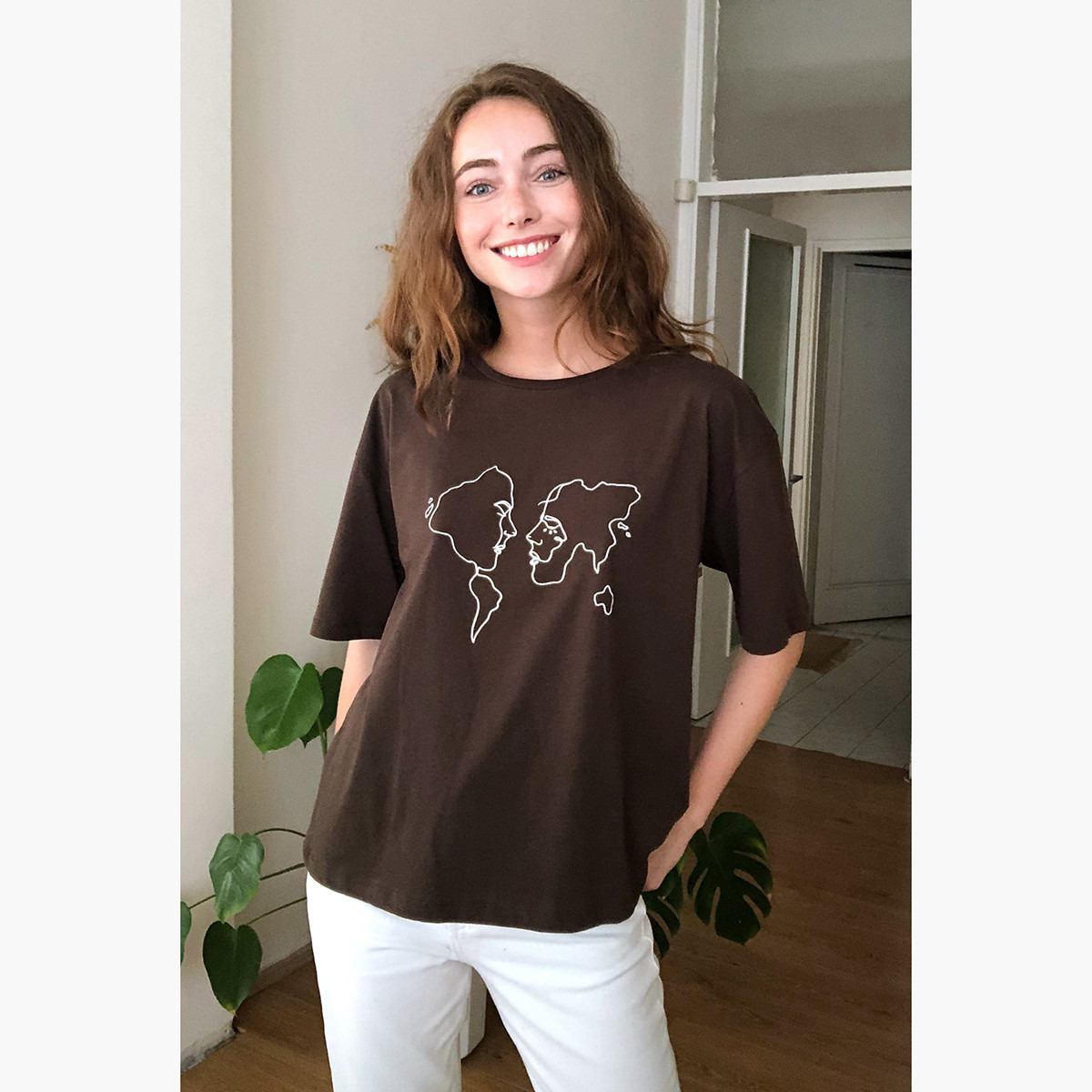 تيشيرت بياقة مستديرة وأكمام قصيرة وطبعات جرافيك من ترينديول-women-clothing-tshirts-image-1