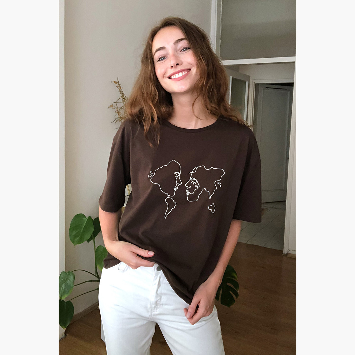 تيشيرت بياقة مستديرة وأكمام قصيرة وطبعات جرافيك من ترينديول-women-clothing-tshirts-image-3