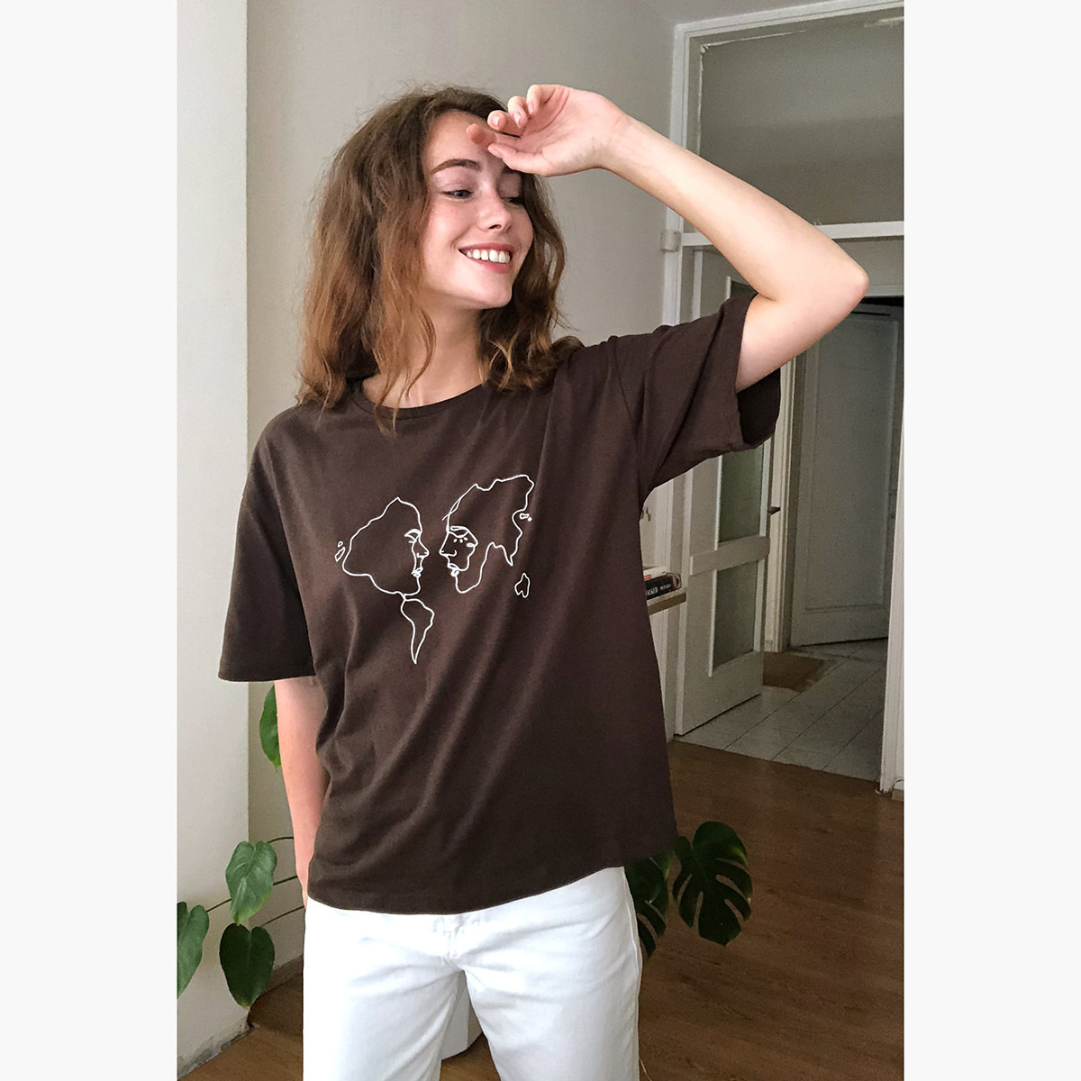 تيشيرت بياقة مستديرة وأكمام قصيرة وطبعات جرافيك من ترينديول-women-clothing-tshirts-image-4