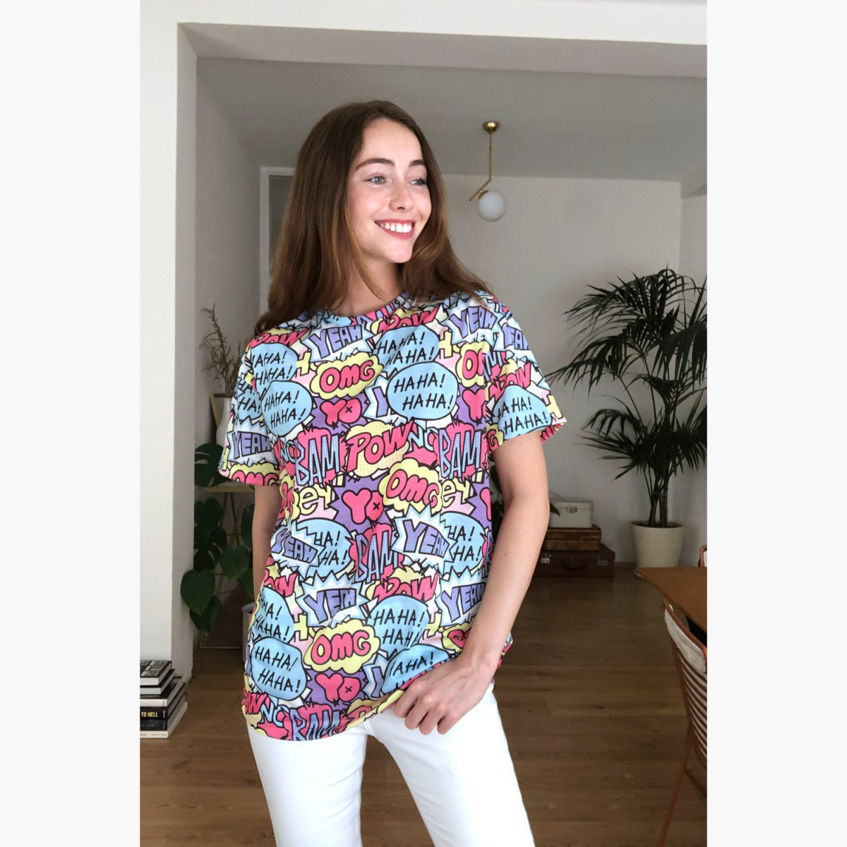 تيشيرت بياقة ضيّقة وأكمام قصيرة وطبعات جرافيك من ترينديول-women-clothing-tshirts-image-2