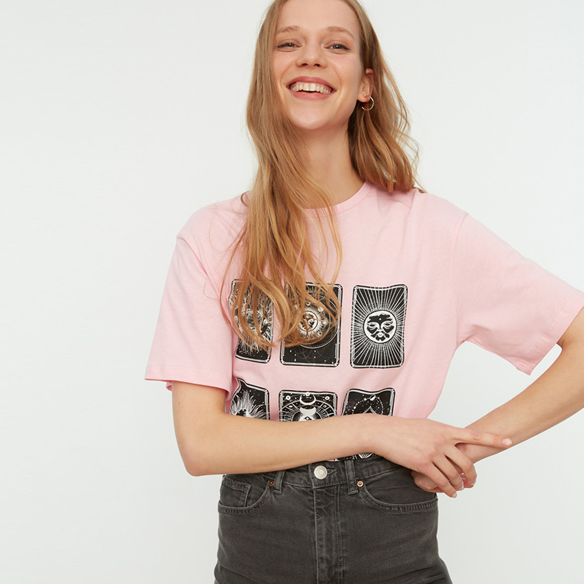 تي شيرت نسائي من ترينديول مطبوع بأكمام قصيرة و ياقة مستديرة مع لون وردي-women-clothing-tshirts-image-1