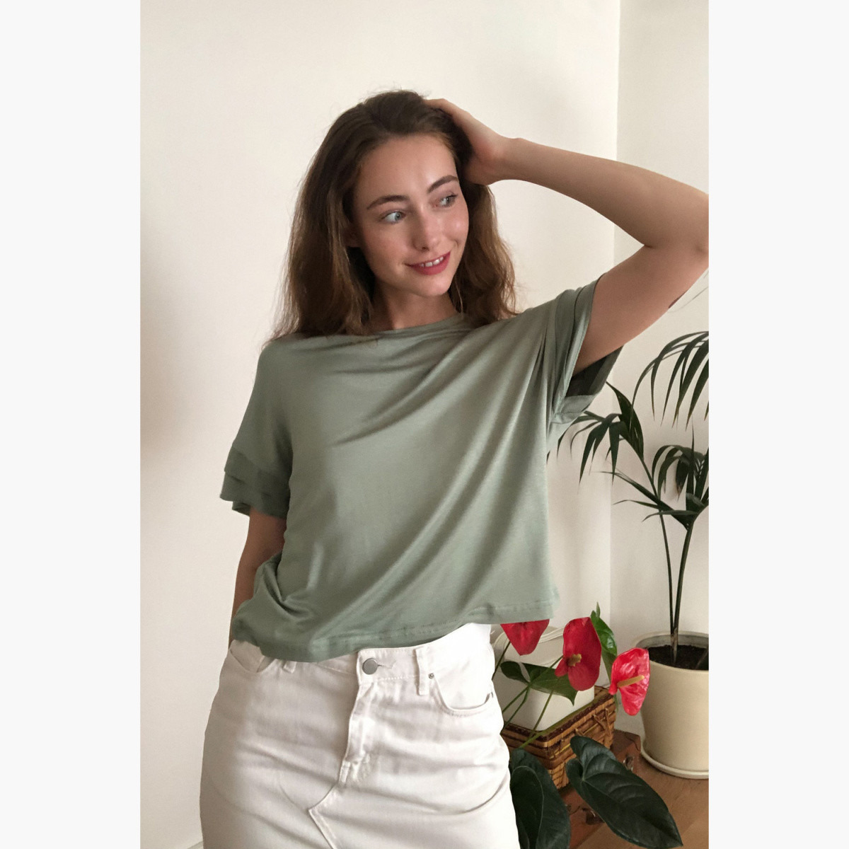 Trendyol Solid Crew Neck T-shirt with Short Sleeves-women-clothing-tshirts-image-3