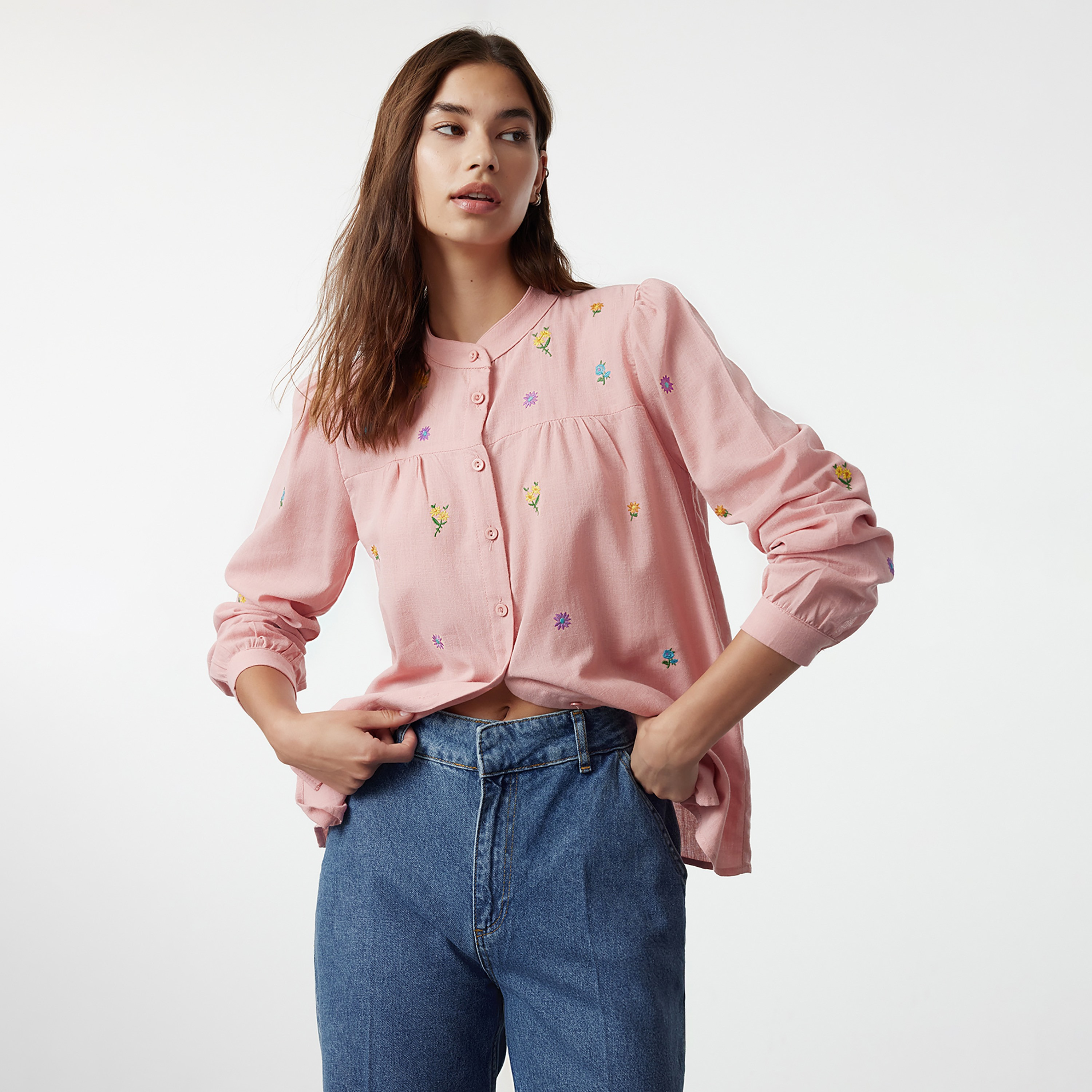 قميص نسائي بياقة دائرية مطرزة بالزهور-women-clothing-shirtsandblouses-shirts-image-14