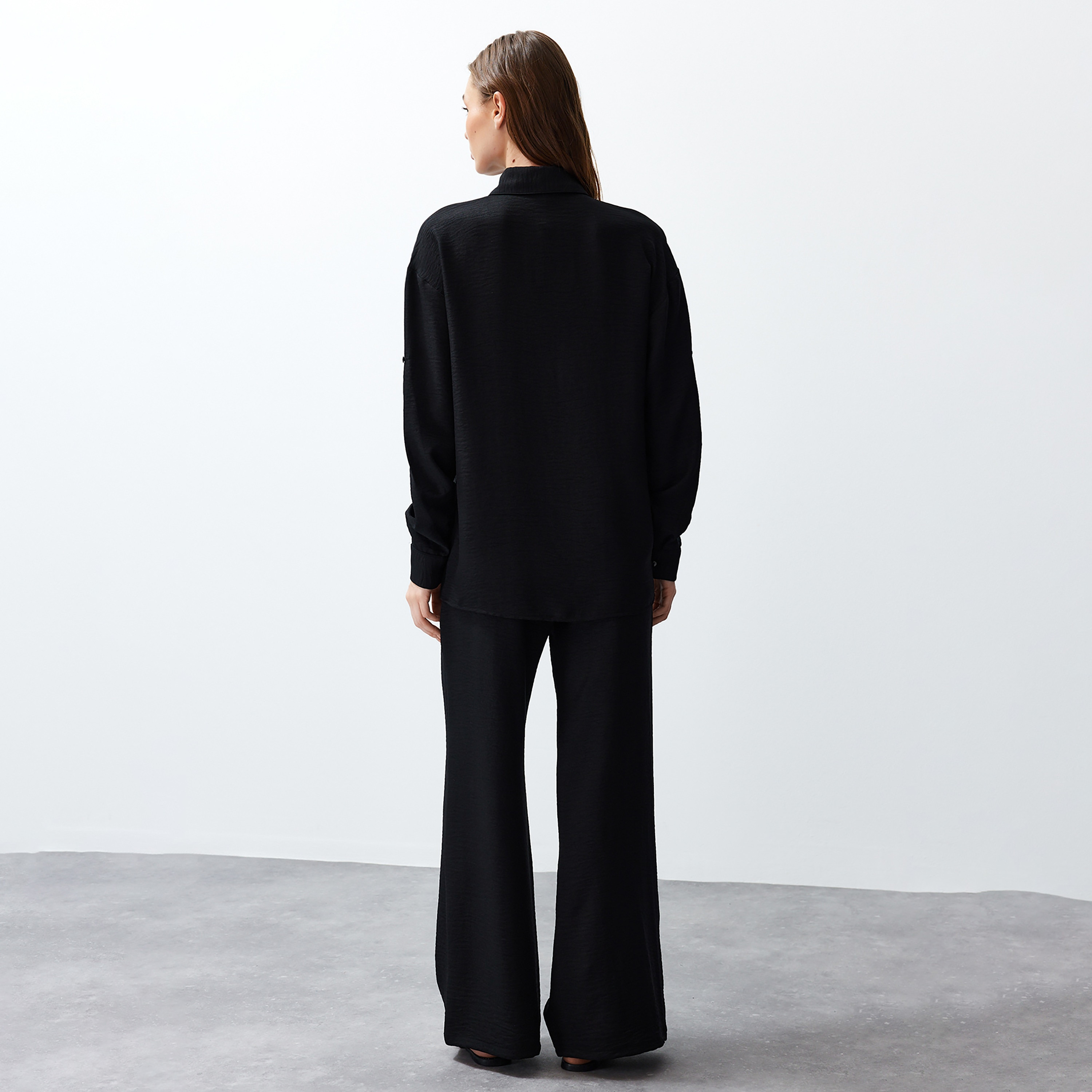 Trendyolmilla Textured Collared Roll-Up Sleeves Cotton Women's Shirt & Trousers Set-women-clothing-coordsets-image-5