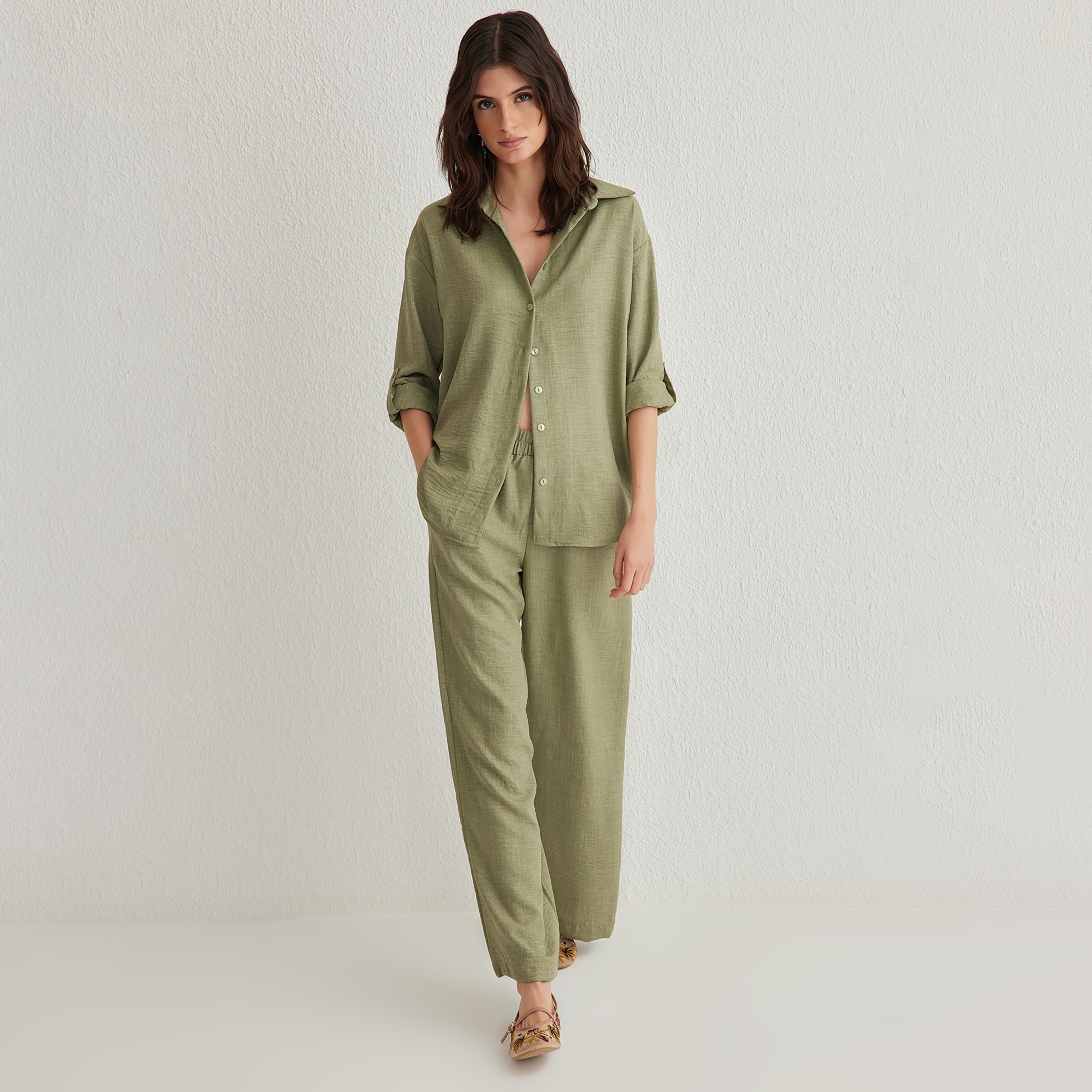 Trendyolmilla Textured Collared Roll-Up Sleeves Cotton Women's Shirt & Trousers Set-women-clothing-coordsets-image-2