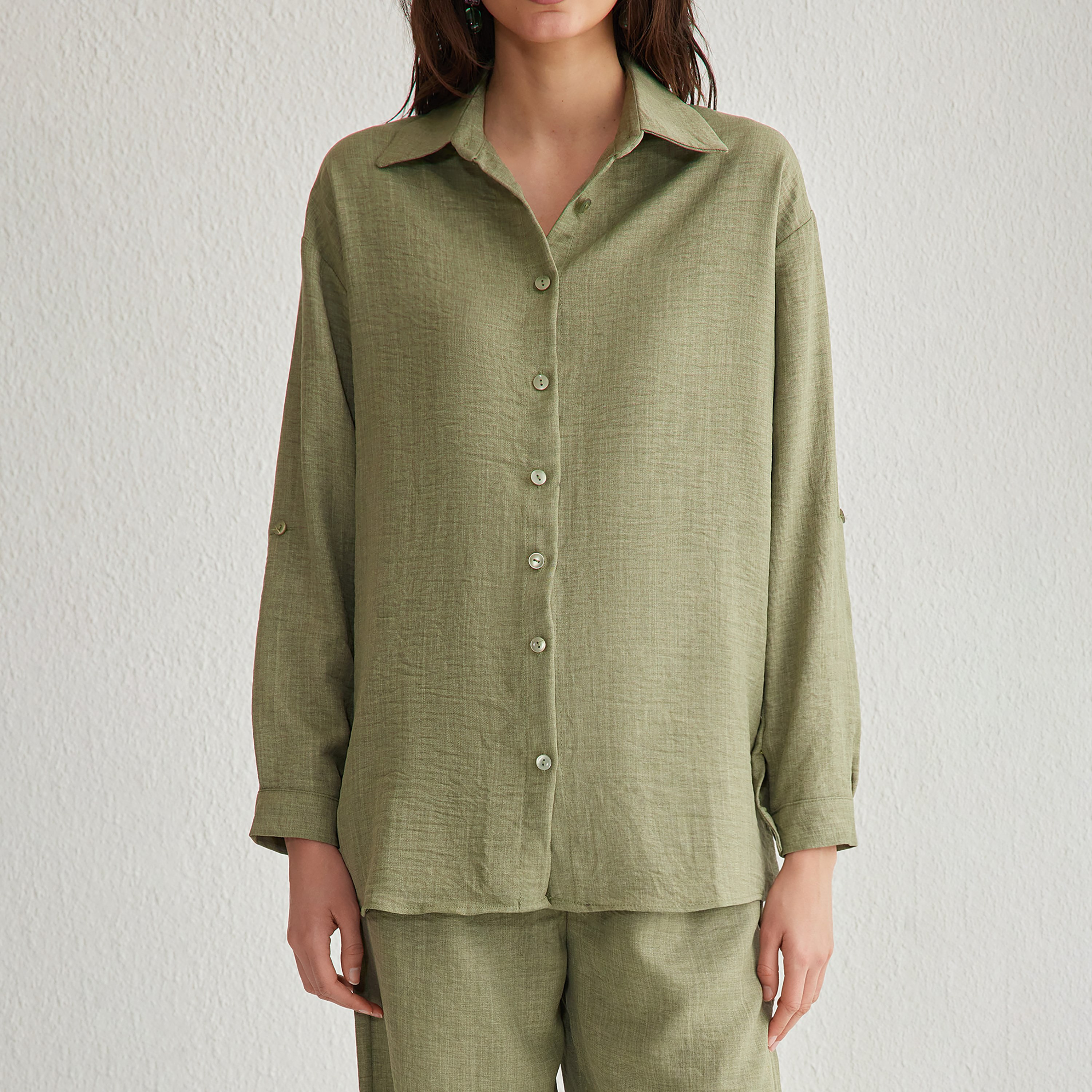 Trendyolmilla Textured Collared Roll-Up Sleeves Cotton Women's Shirt & Trousers Set-women-clothing-coordsets-image-5