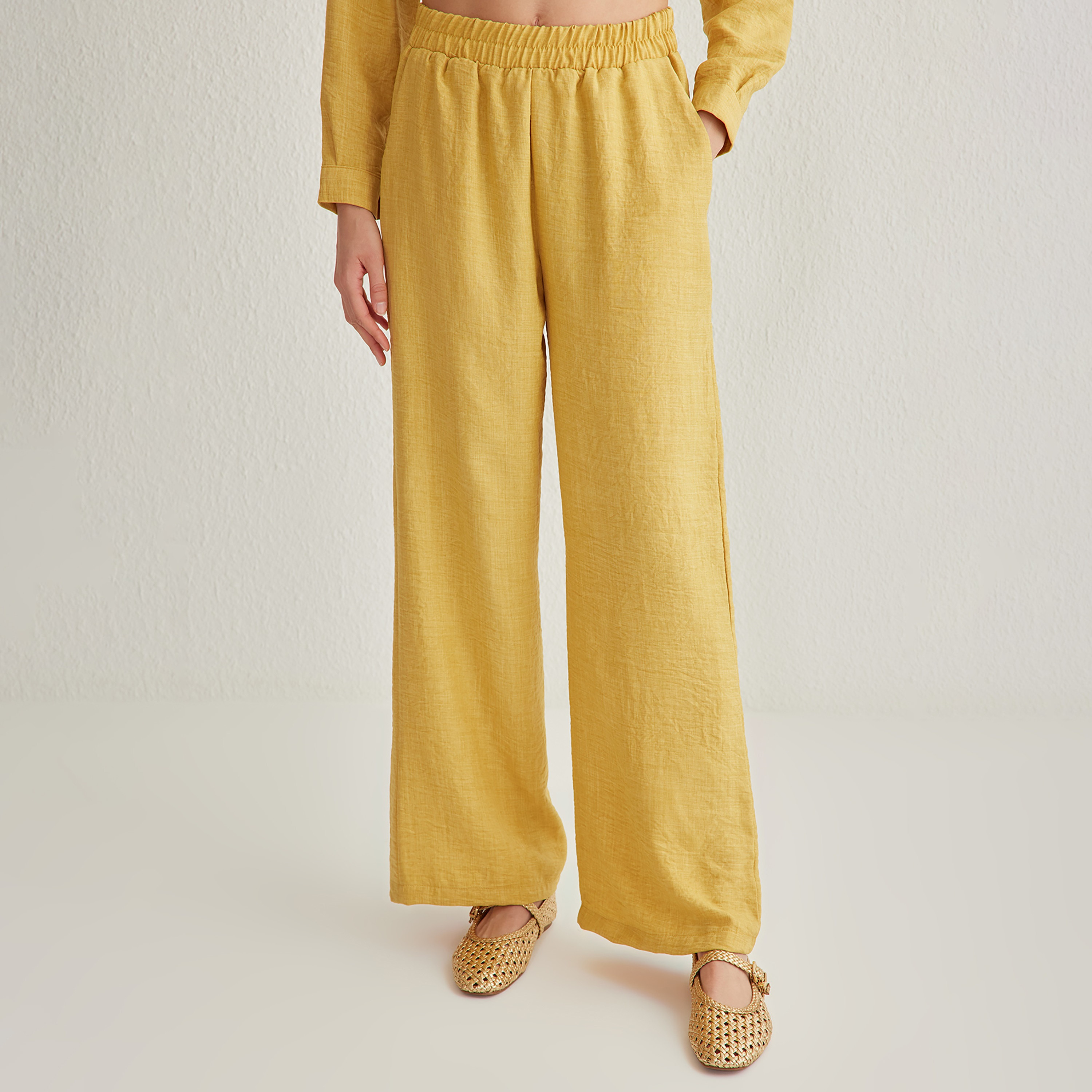 Trendyolmilla Textured Collared Roll-Up Sleeves Cotton Women's Shirt & Trousers Set-women-clothing-coordsets-image-4