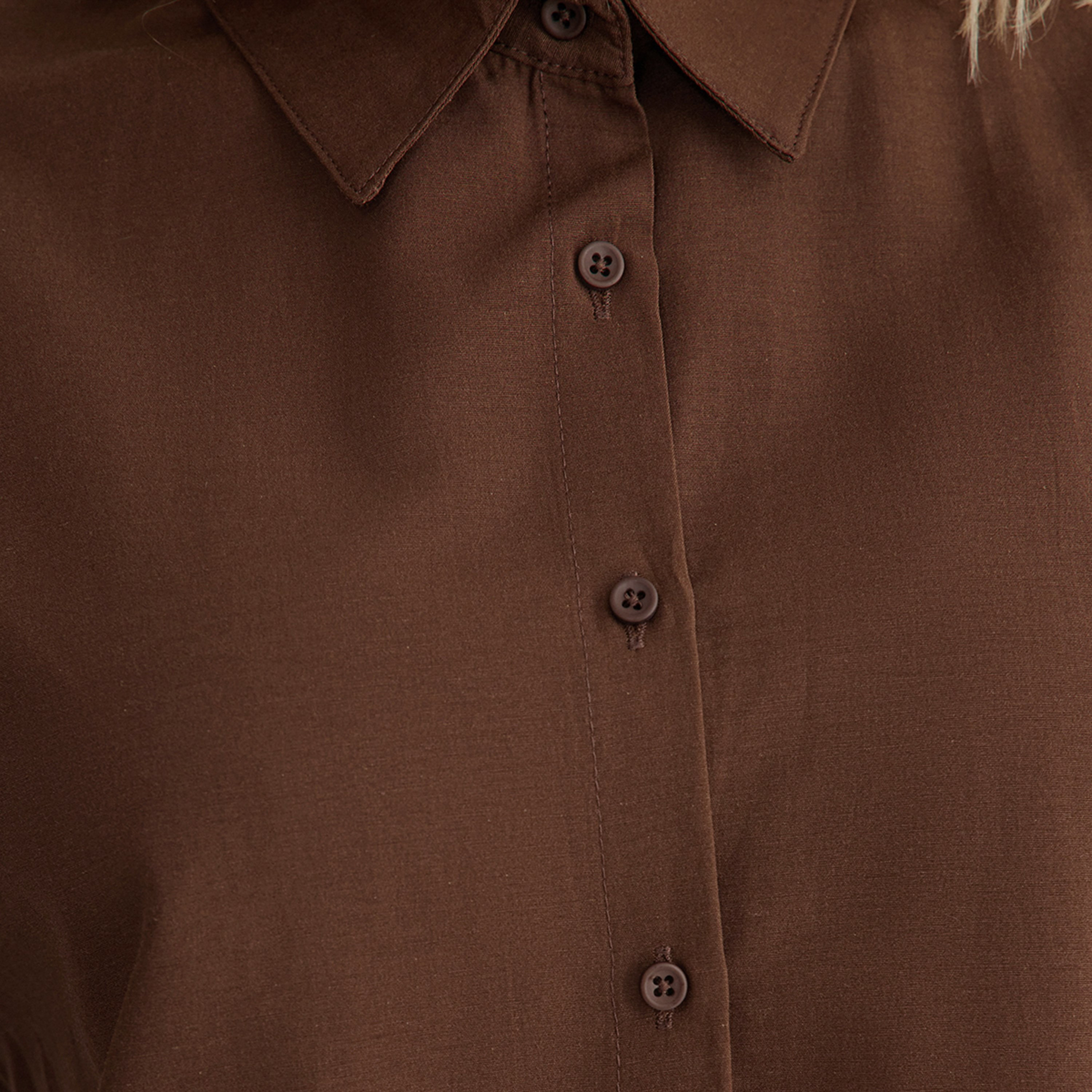 قميص حريمي بياقة مدببة وأكمام مسدلة من تريندyولميلا-women-clothing-shirtsandblouses-shirts-image-5