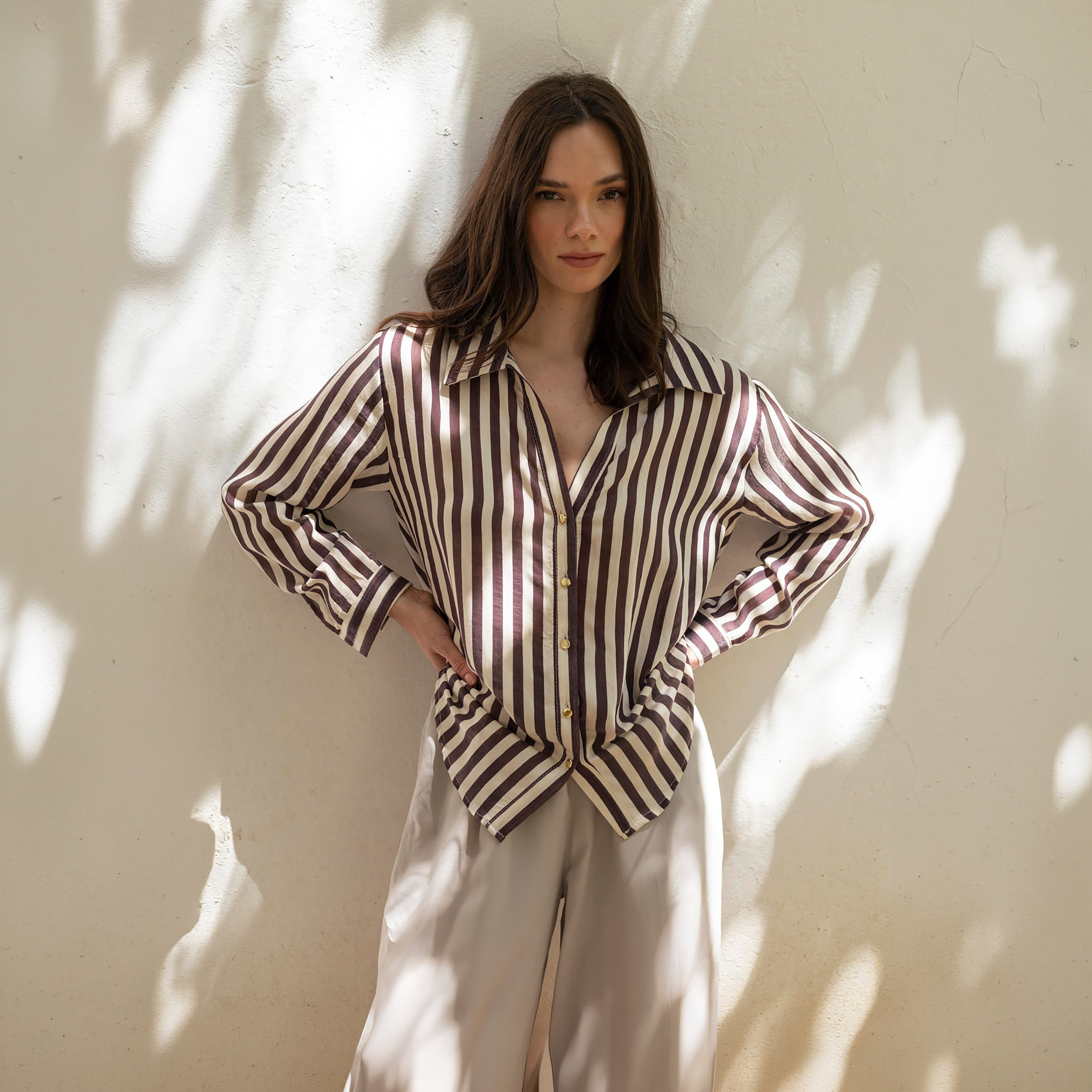 قميص حريمي مخطط بياقة من تريندyol-women-clothing-shirtsandblouses-shirts-image-2