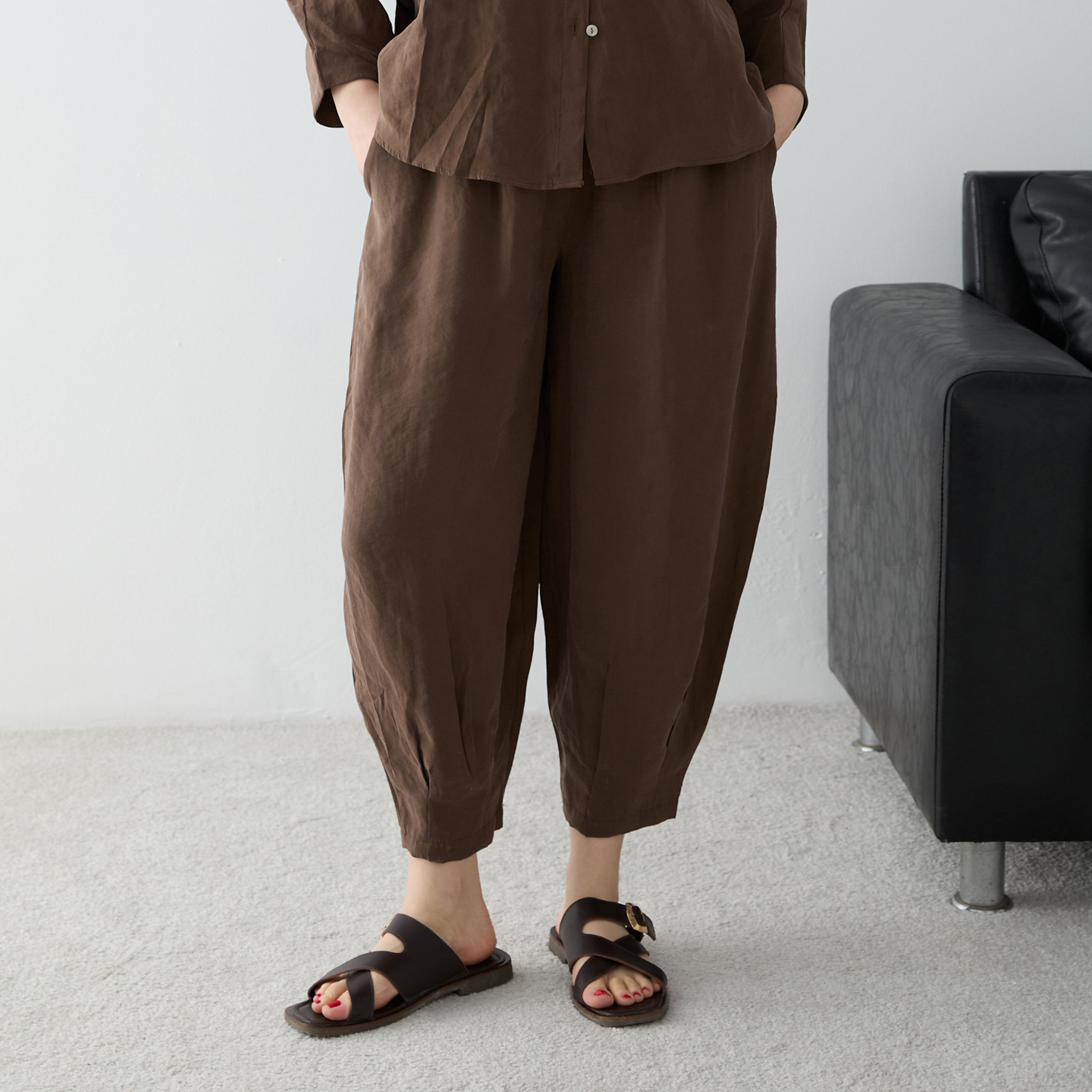 طقم قميص وبنطلون حريمي بياقة من ترينديول ميلا-women-clothing-coordsets-image-3