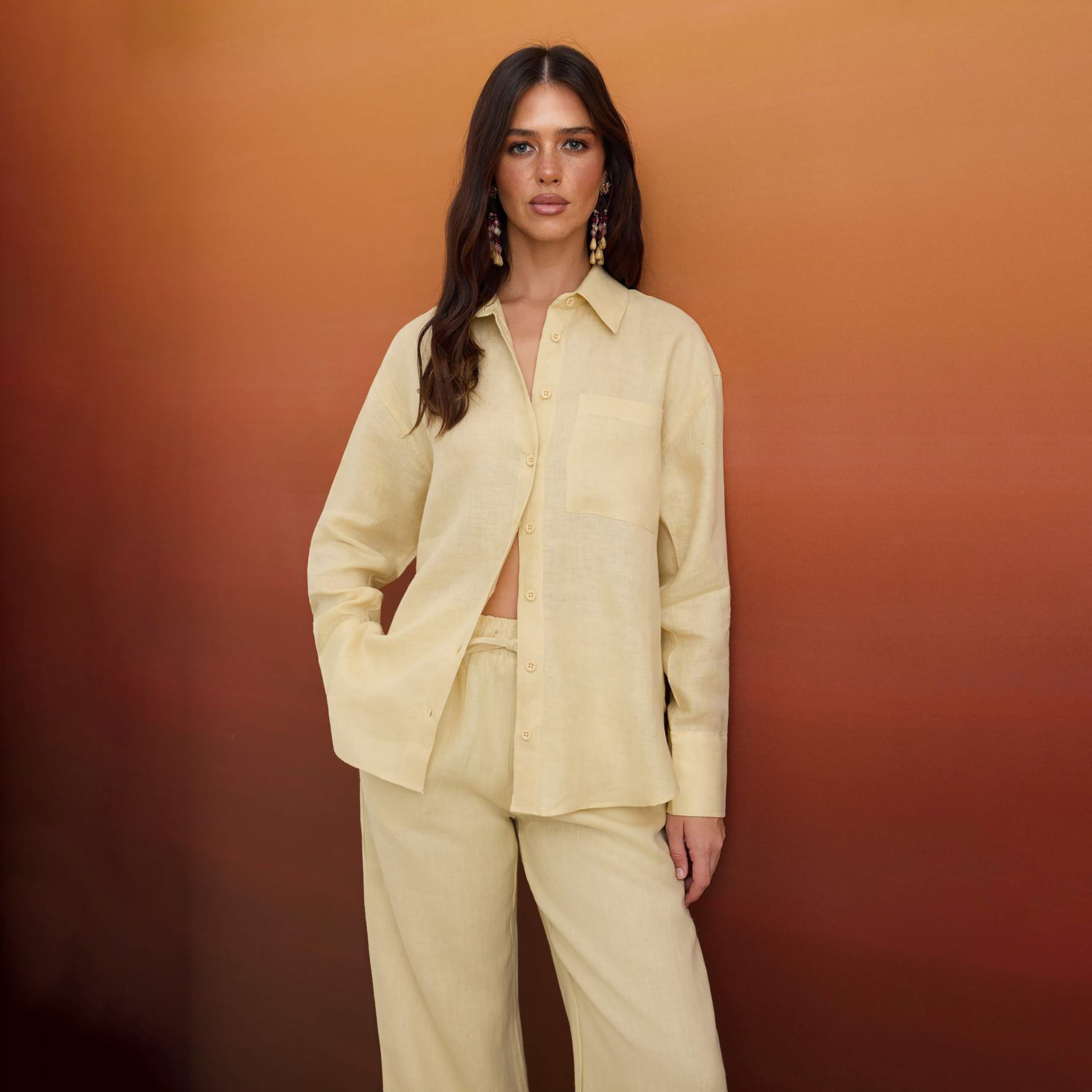 قميص حريمي بيج من قماش الكتان بياقة قميص وأكمام مسدلة من تريندyolميلا-women-clothing-shirtsandblouses-shirts-image-1