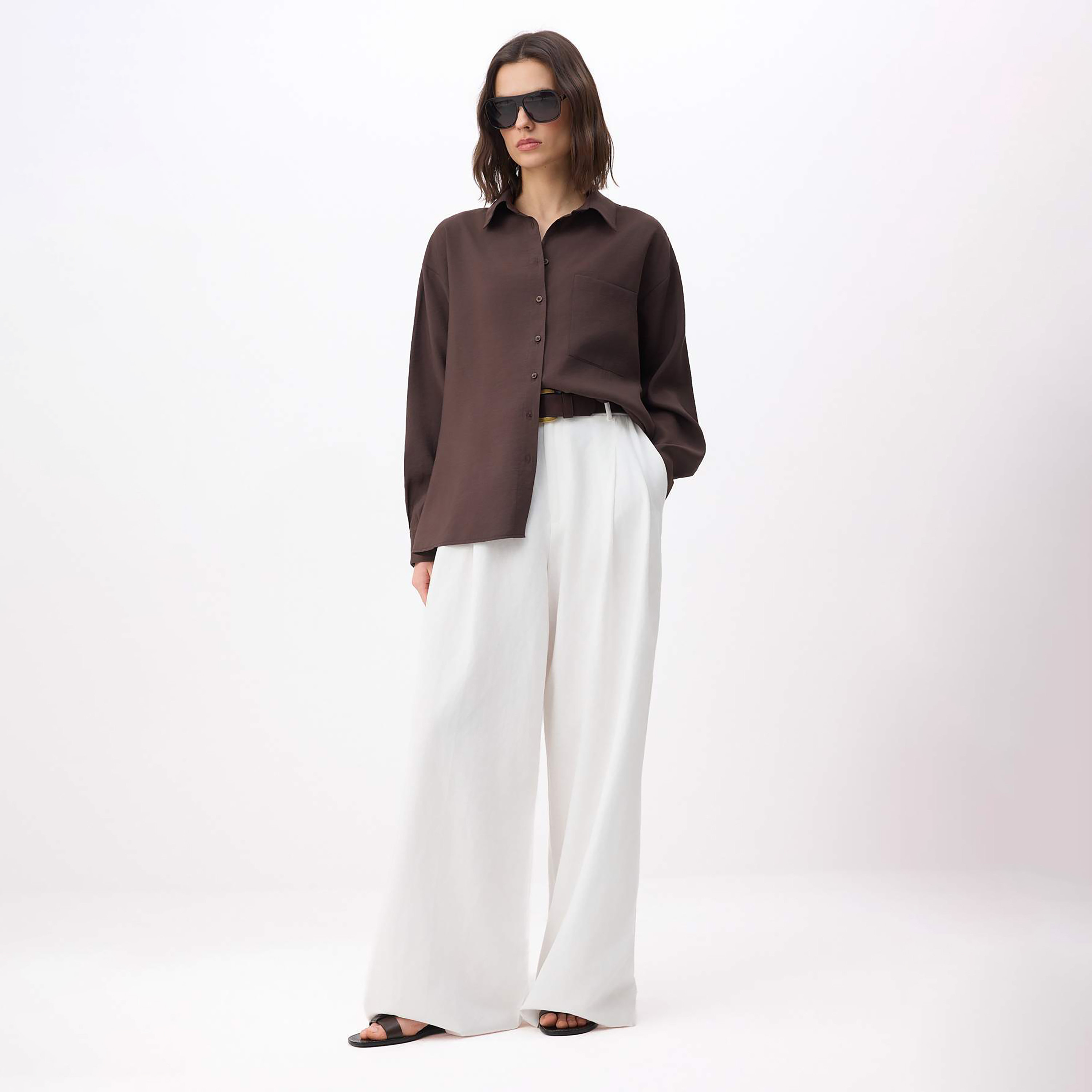 قميص حريمي بني بياقة مدببة وأكمام ساقطة من تريندyol ميلا-women-clothing-shirtsandblouses-shirts-image-2
