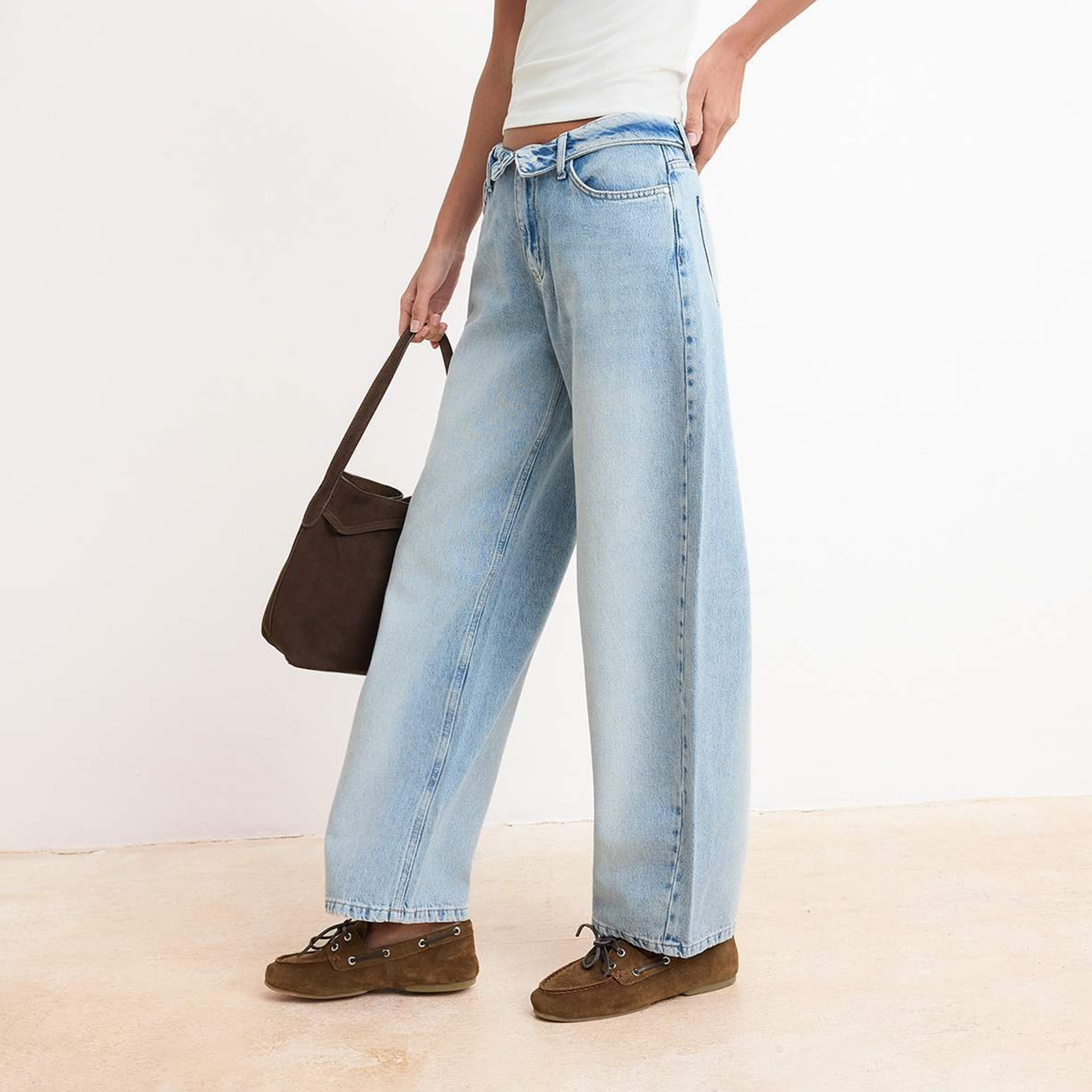جينز حريمي أزرق بقصة أرجل باريل من تريندyol ميلا-women-clothing-jeans-image-4