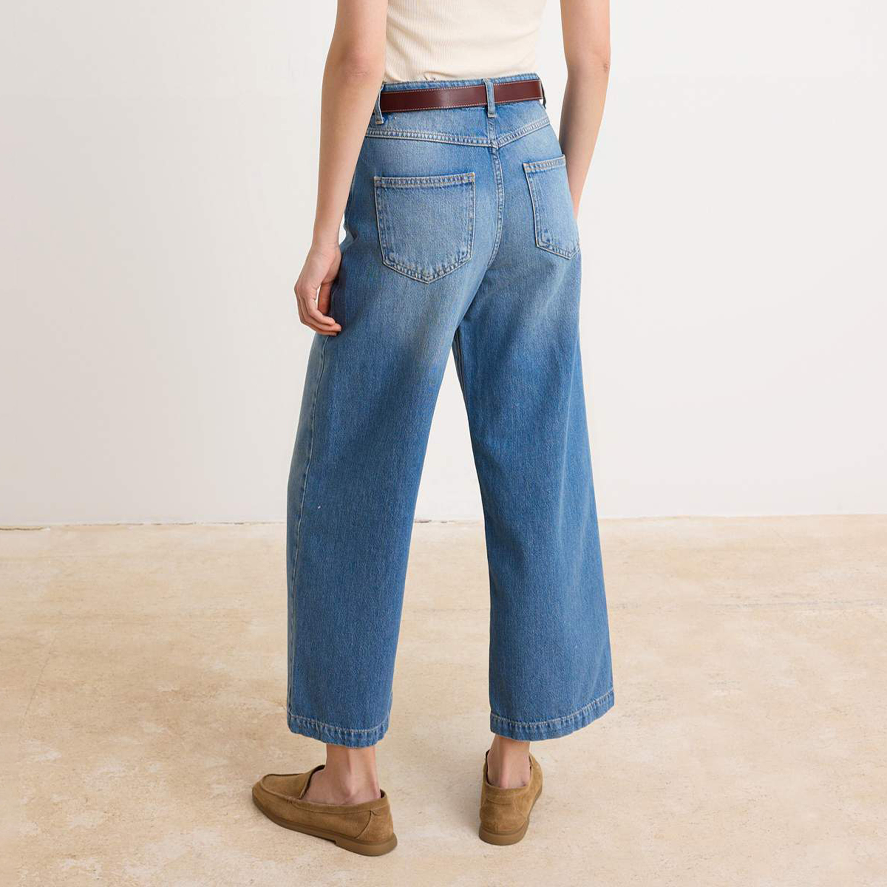 بنطلون جينز نسائي أزرق واسع الساقين-women-clothing-jeans-image-4