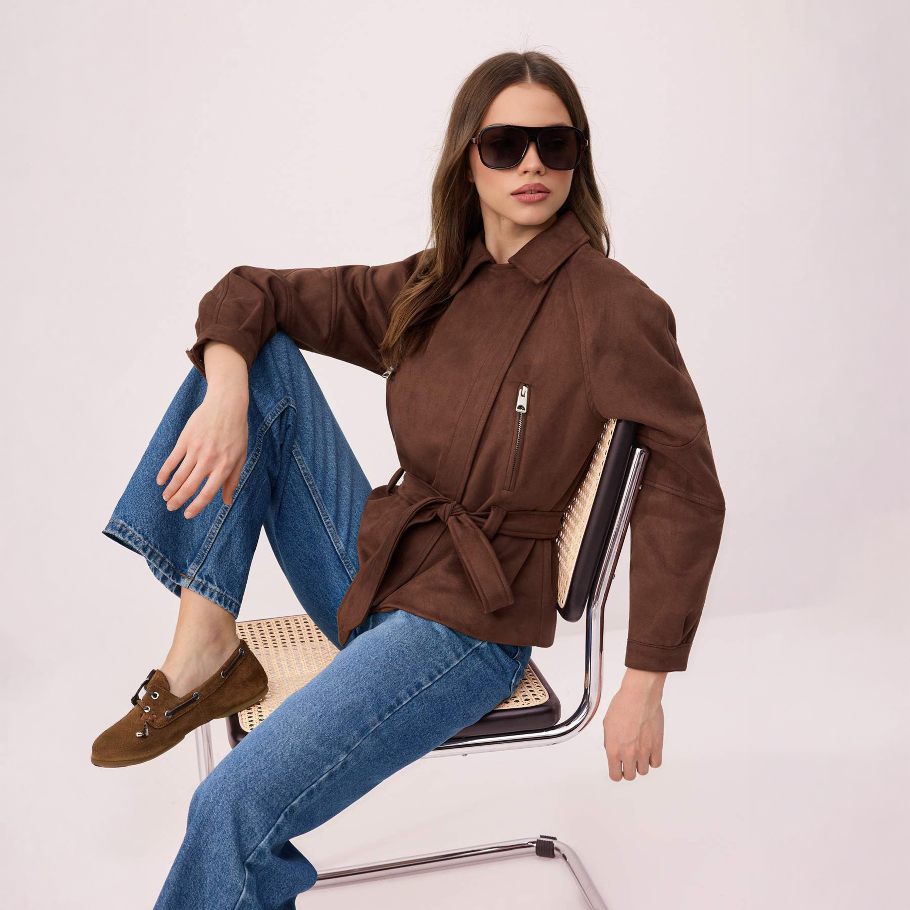 جاكيت حريمي سويدي بني بياقة وأكمام راجلان من تريندyolميلا-women-winterwear-coatsandjackets-jackets-image-2