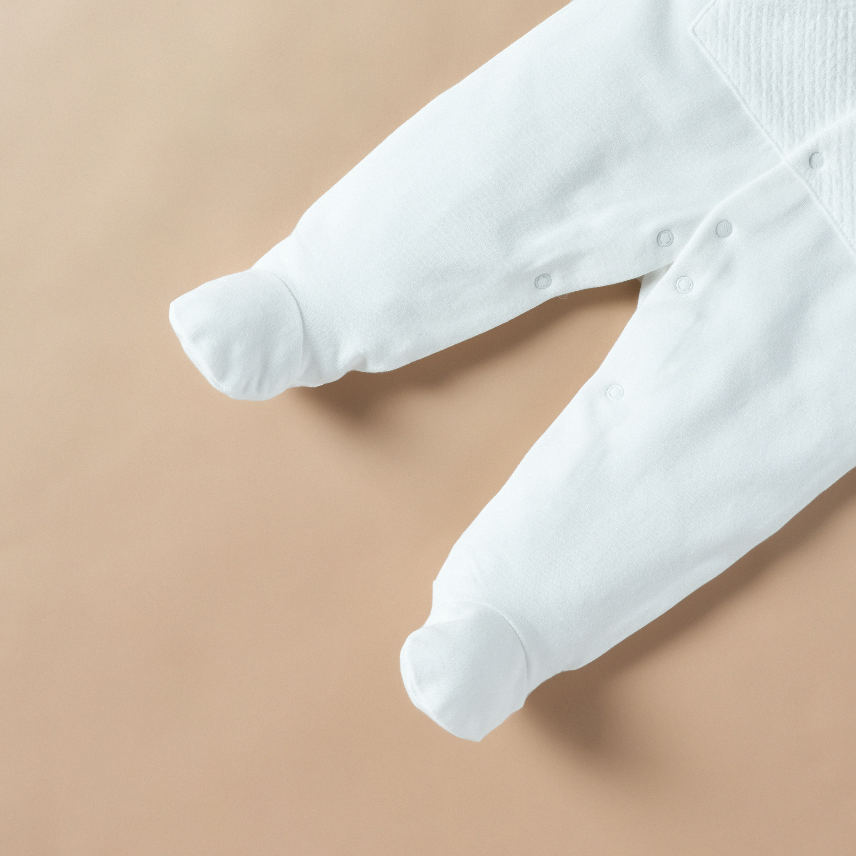 Juniors Applique Detail Hooded Closed Feet Sleepsuit with Button Closure-baby-boys-clothing-winterwear-sleepsuits-image-4