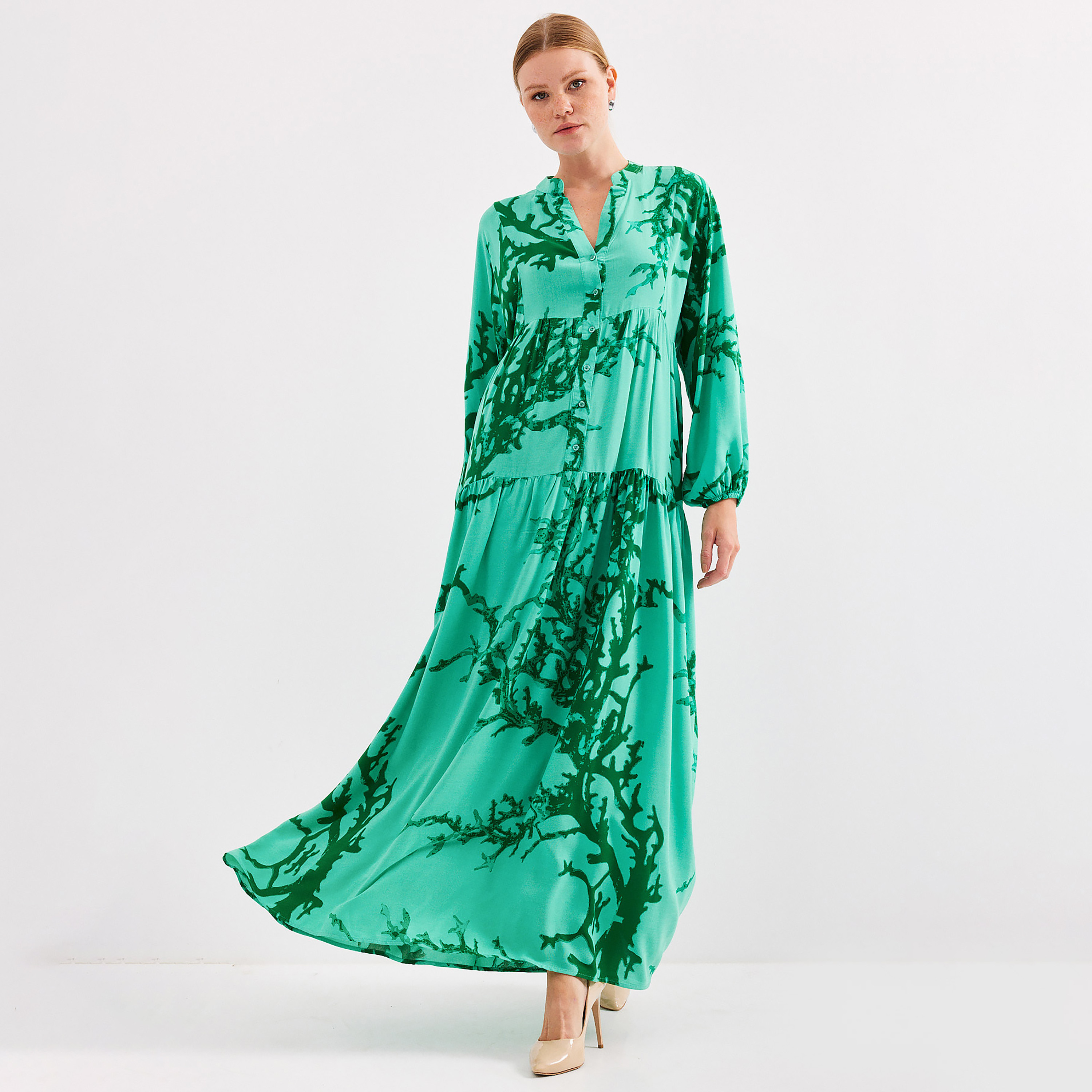 فستان ماكسي نسائي واسع بياقة ماندارين وطبعة تجريدية خضراء من بيجدارت-women-clothing-dresses-image-2