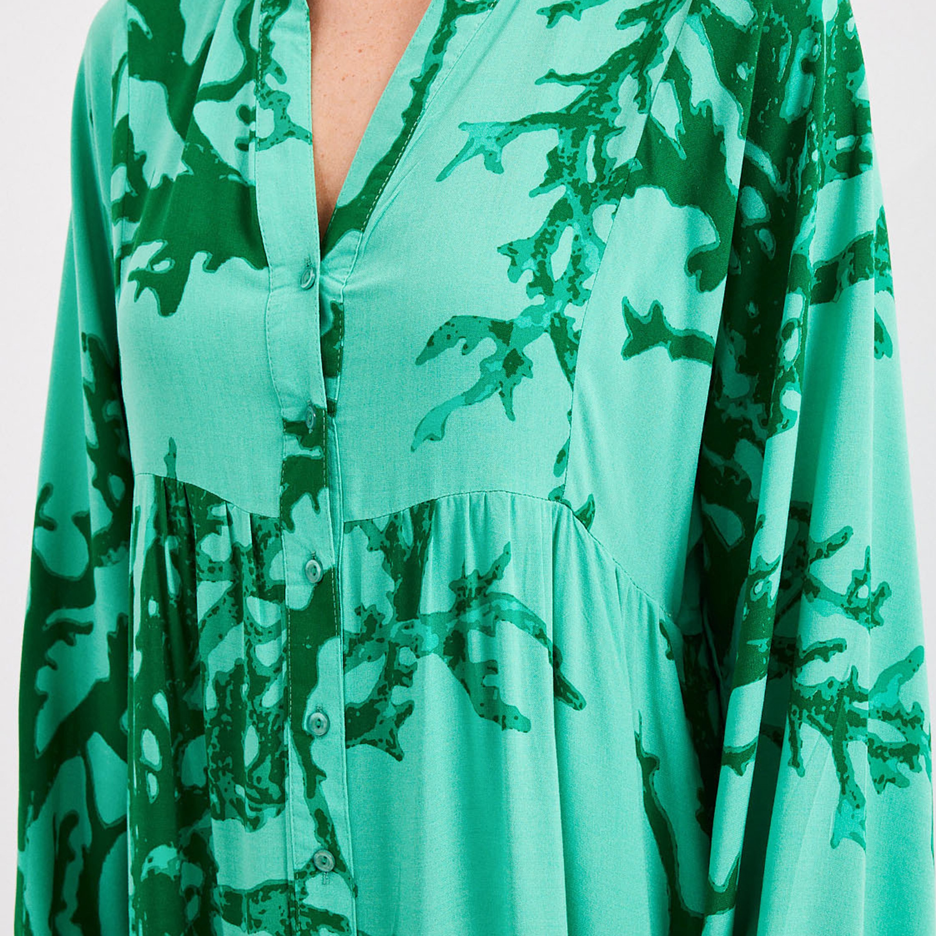 فستان ماكسي نسائي واسع بياقة ماندارين وطبعة تجريدية خضراء من بيجدارت-women-clothing-dresses-image-4
