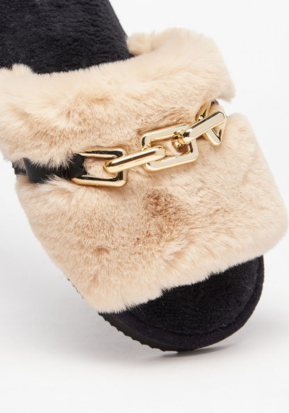 Cozy Faux Fur Detail Bedroom Slippers with Metallic Chain Detail