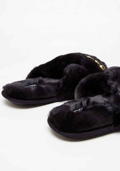 Cozy Faux Fur Bedroom Slippers with Metallic Chain Detail-Women%27s Bedroom Slippers-image-2