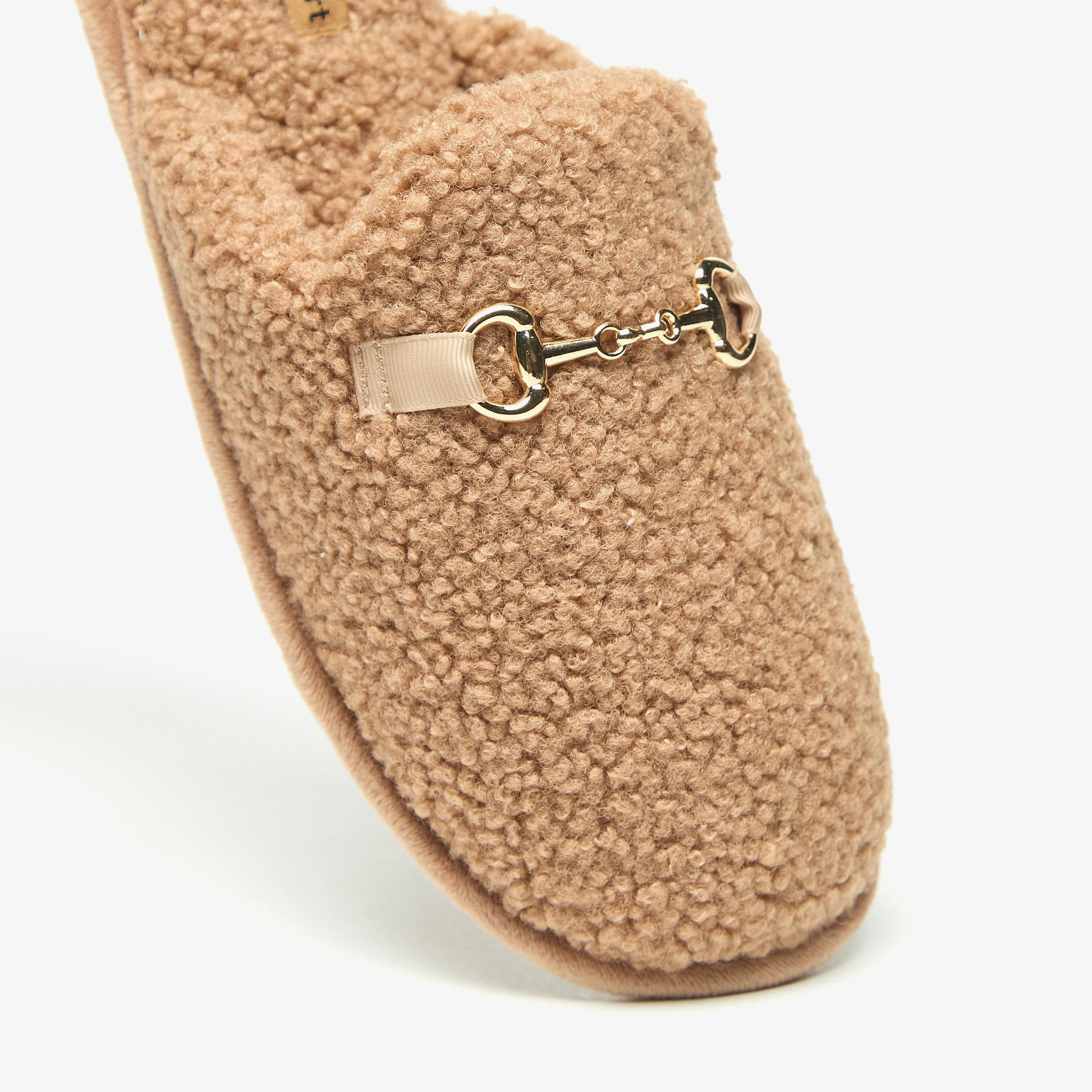 شبشب غرفة نوم  بزينة معدن من لو كونفورت-women-shoes-bedroomslippers-image-4
