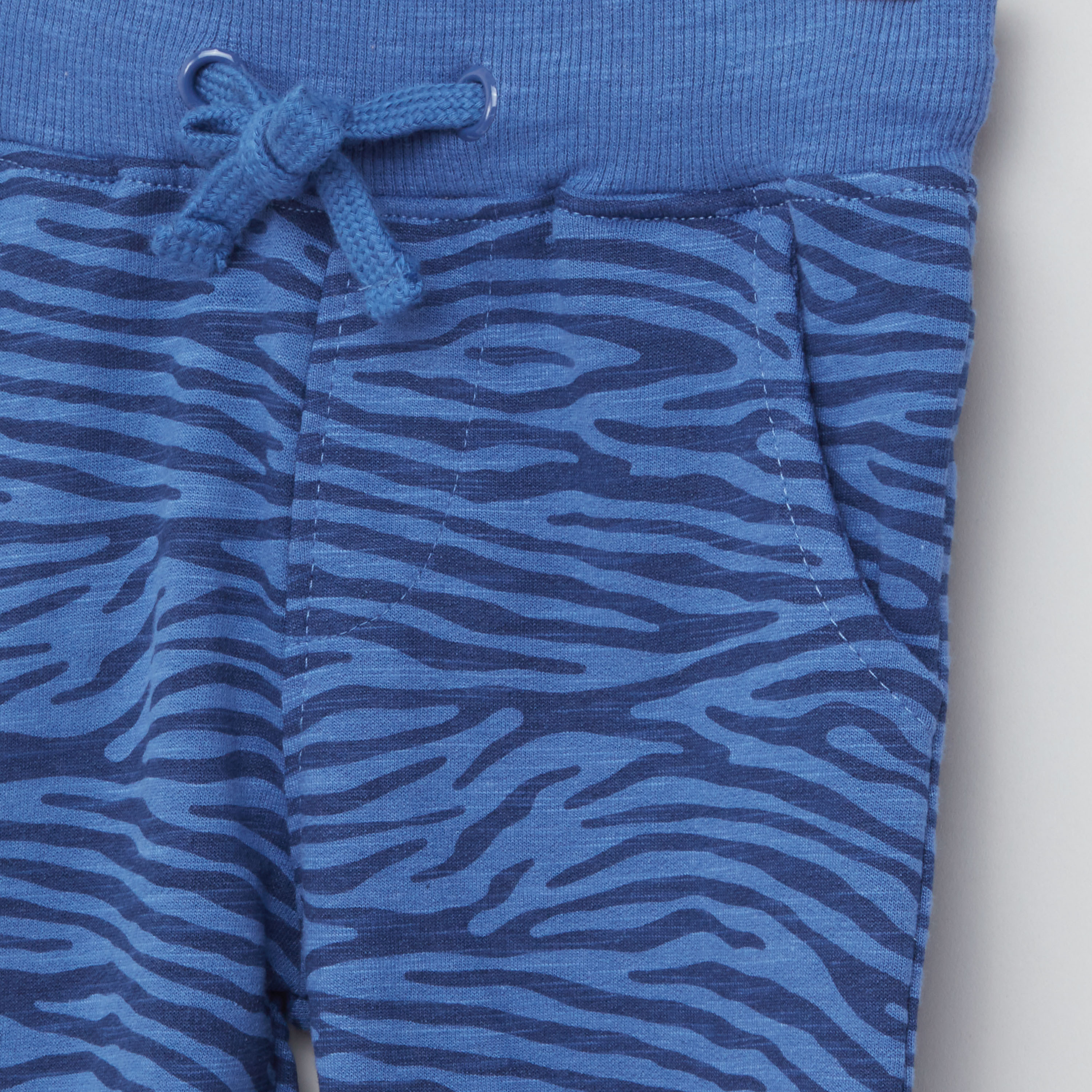 Juniors Printed T-Shirt with Jog Pants-boys-clothing-setsandcoords-image-4