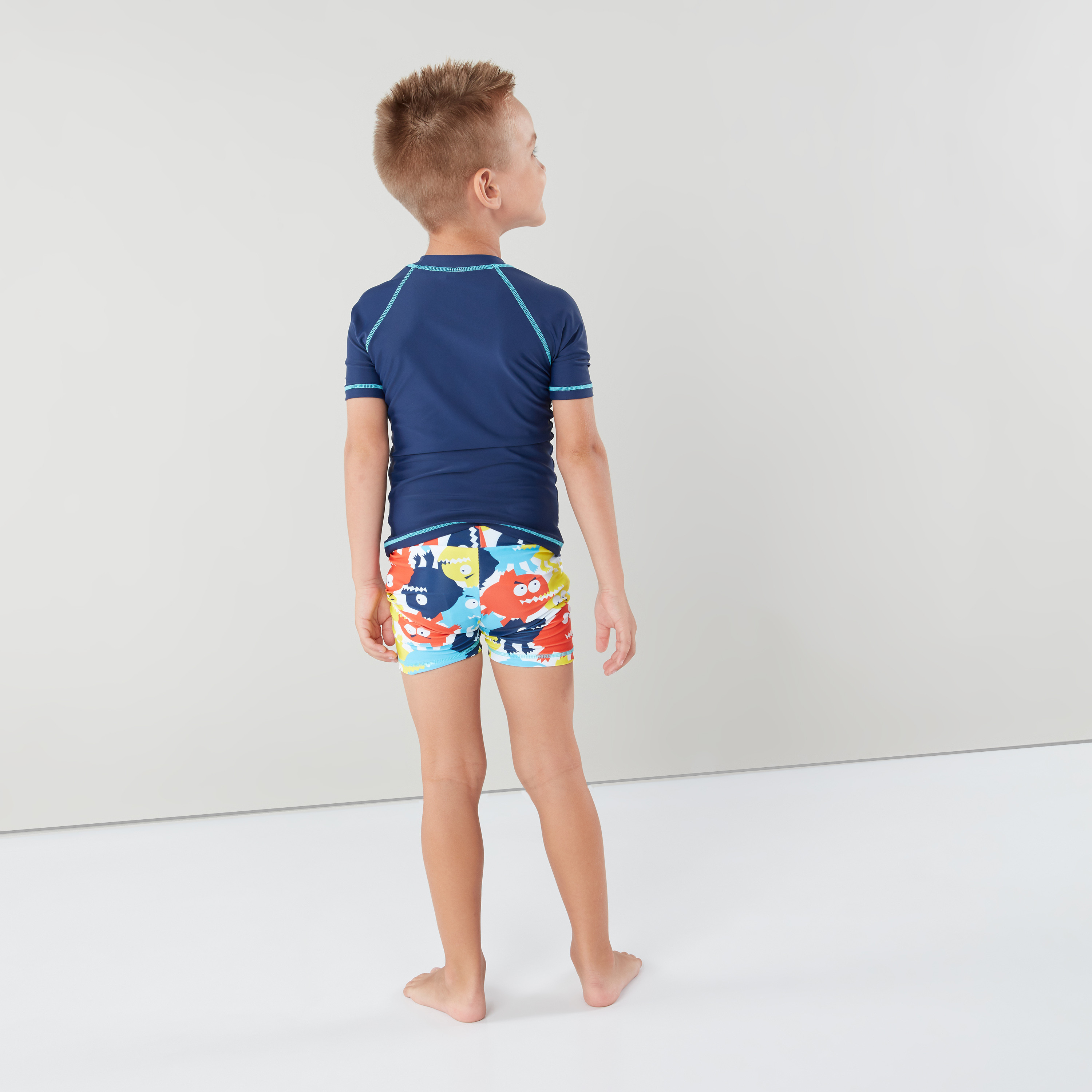 ملابس سباحة شورت و تيشيرت بأكمام قصيرة وطبعات من جونيورز-baby-boys-clothing-swimwear-image-2