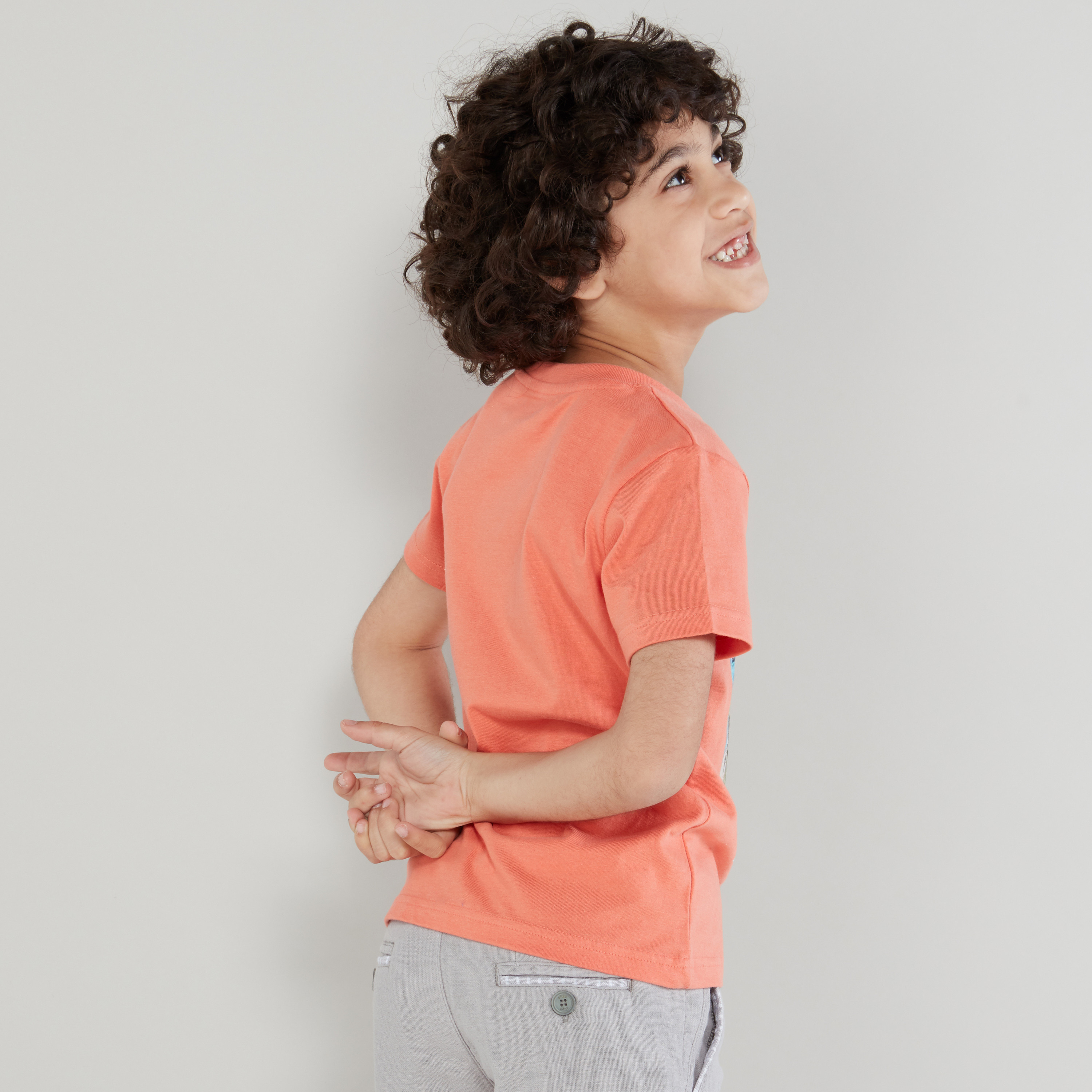 تيشرت بطبعات جرافيك من جونيورز.-boys-clothing-tshirtsandpolos-image-4