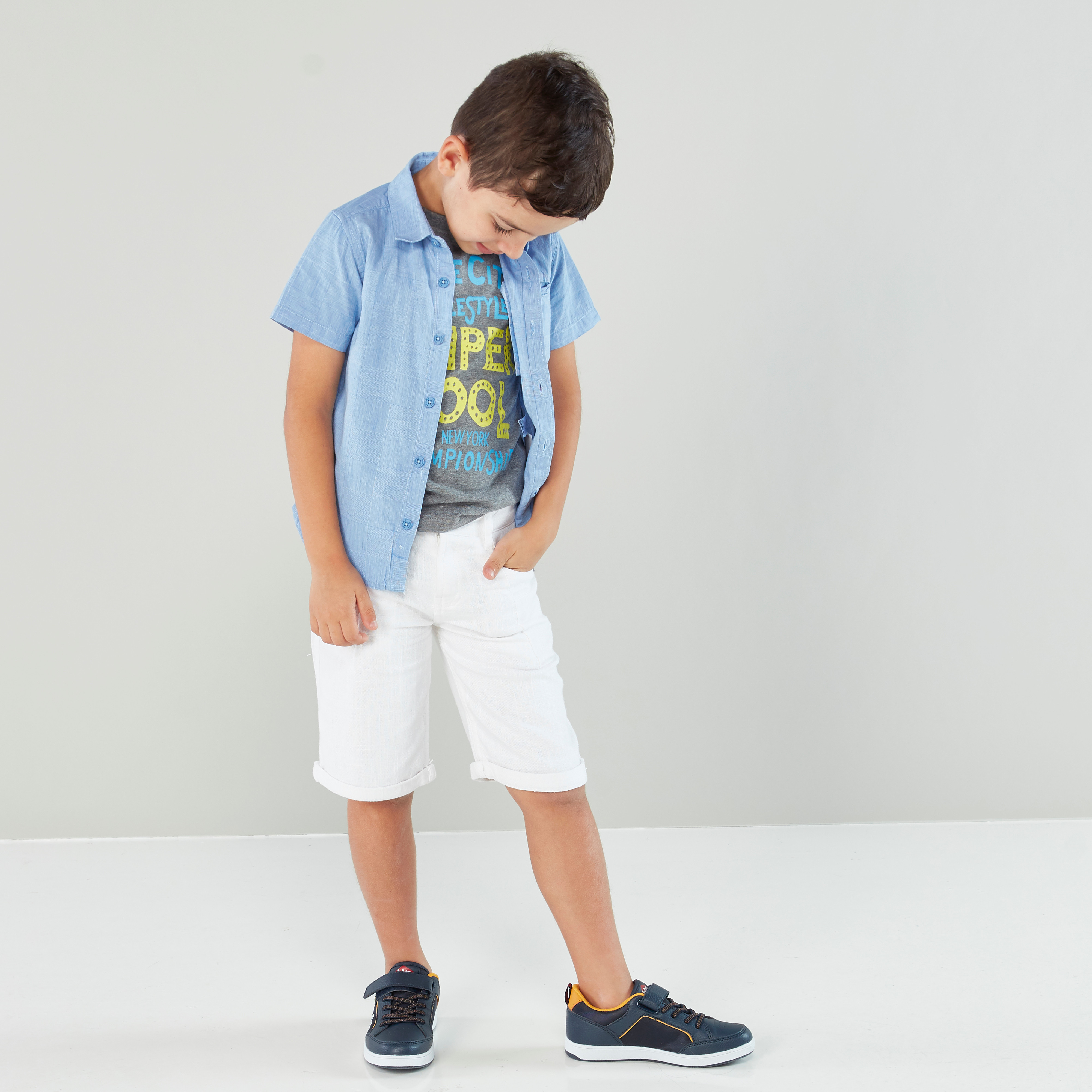شورت سوليد مع تفاصيل جيوب من إليجو.-boys-clothing-bottoms-shorts-image-5