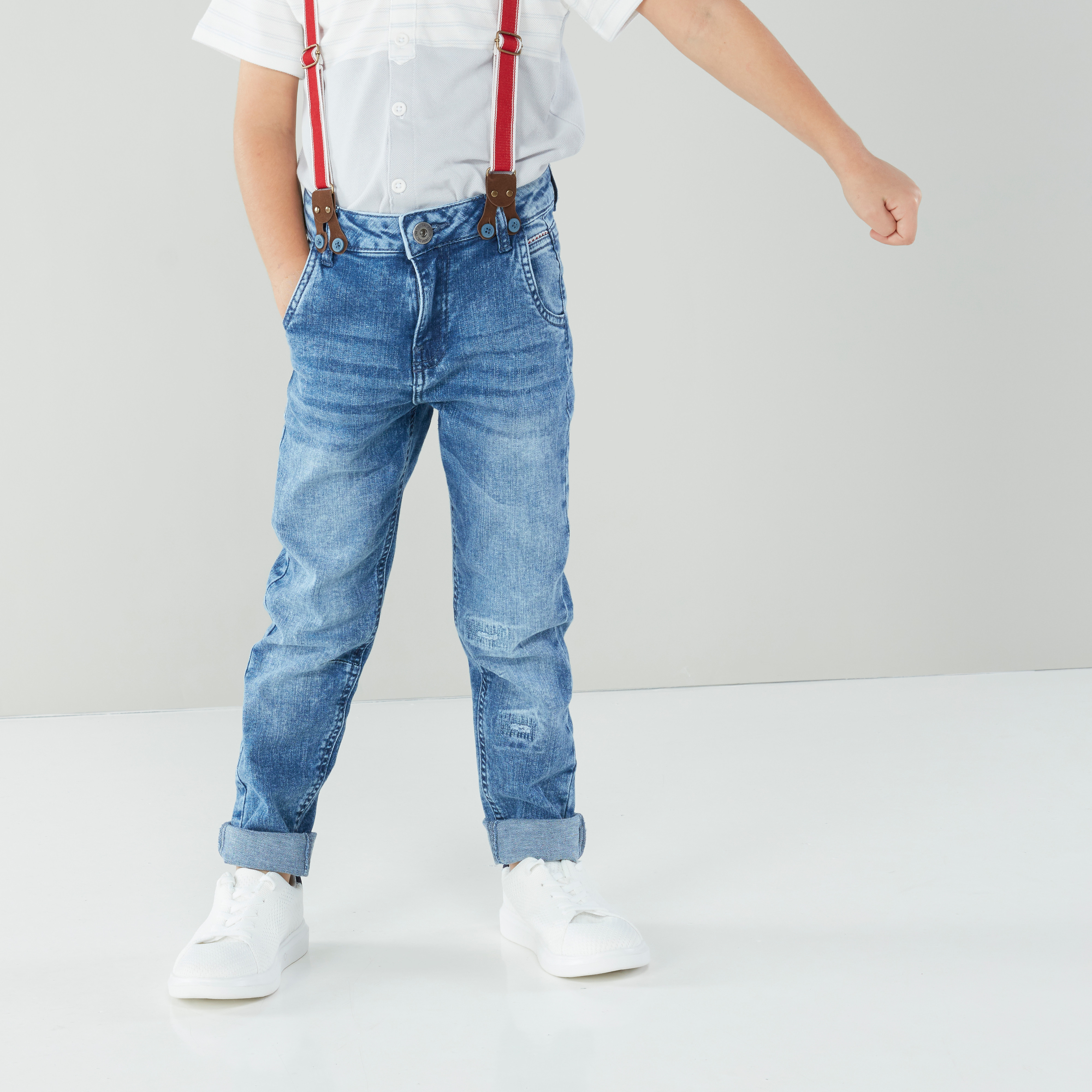 بنطال جينز ممزّق بجيوب و حمالات من لي كوبر-boys-clothing-bottoms-jeans-image-2
